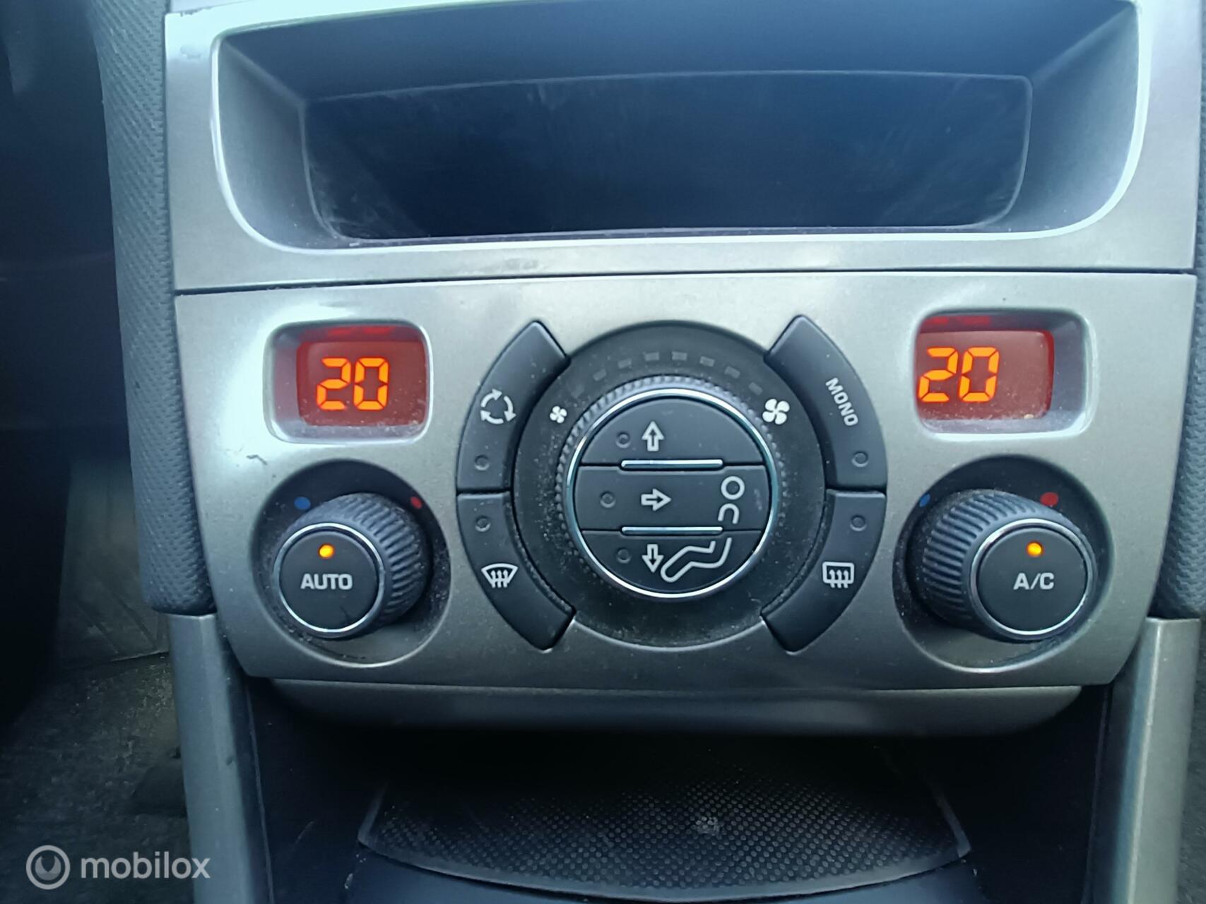 Foto van Peugeot 308 SW