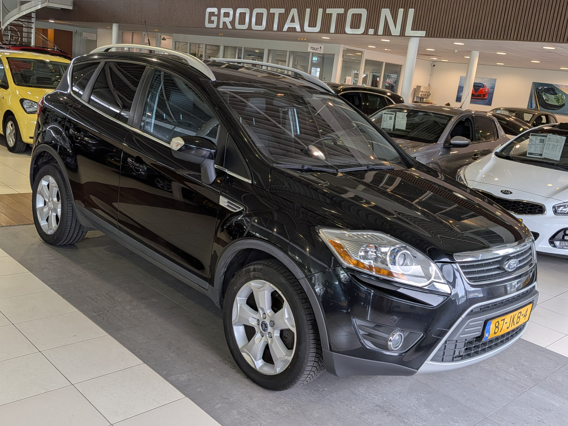 Ford Kuga 2.5 20V Titanium Automaat 2009 - voorkant
