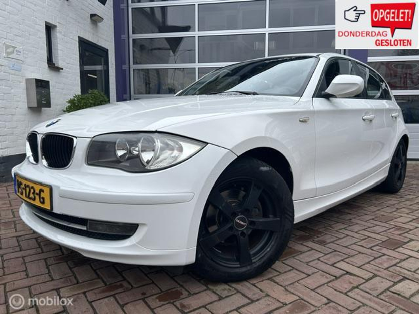 BMW 116i 116i * AIRCO * 5 DEURS * LM VELGEN * 2010 - voorkant