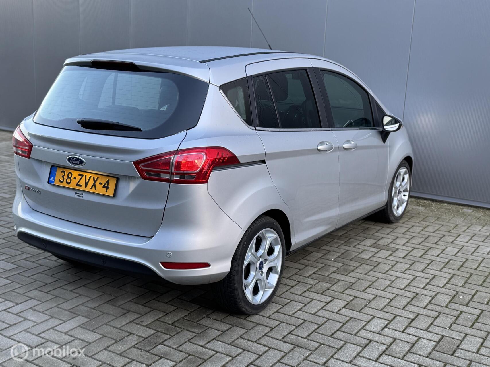 Foto van Ford B-max