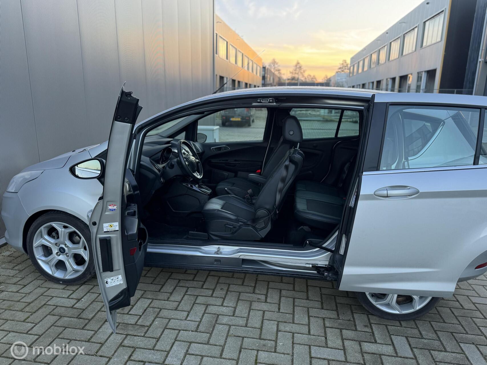 Foto van Ford B-max