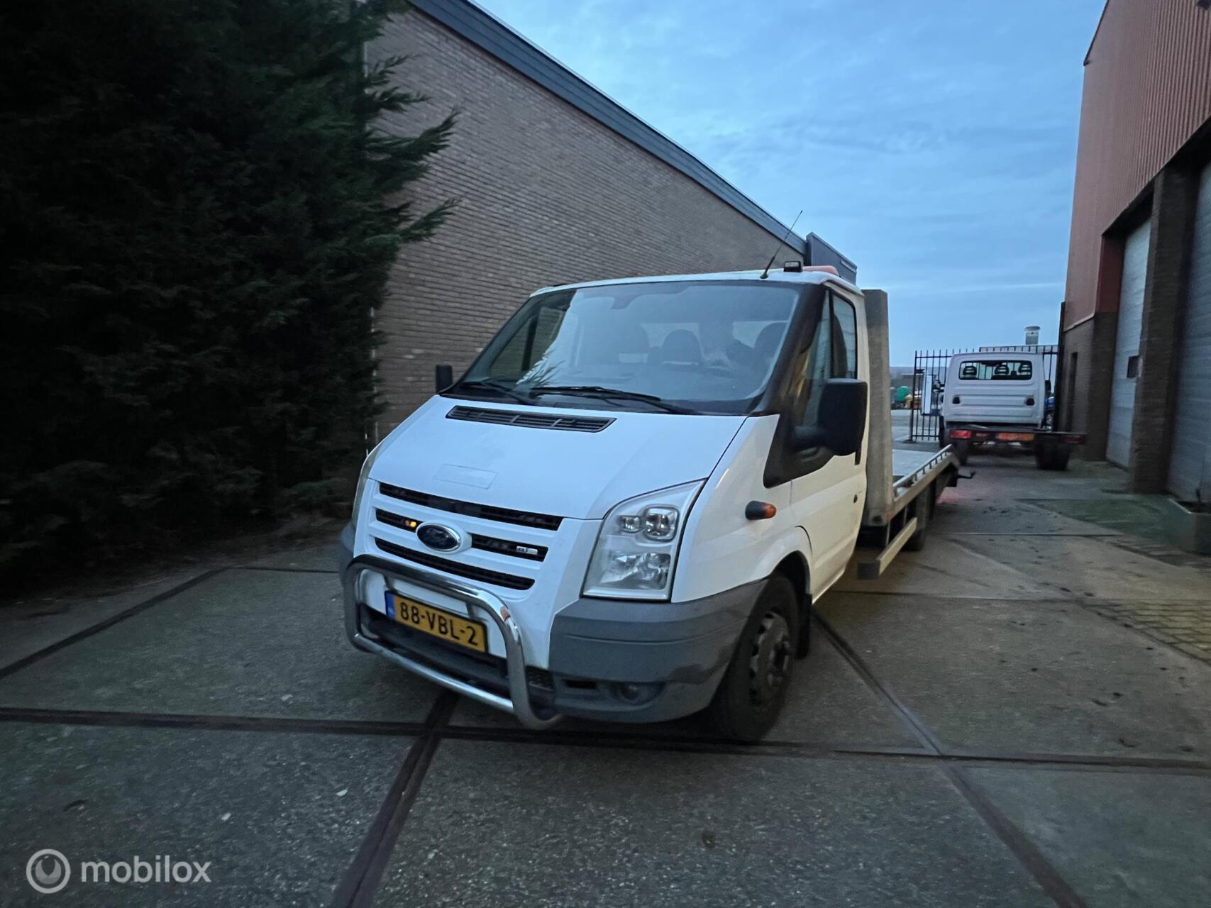 Ford Transit 300M 2.4 TDCI top auto met NAP 2006 - voorkant