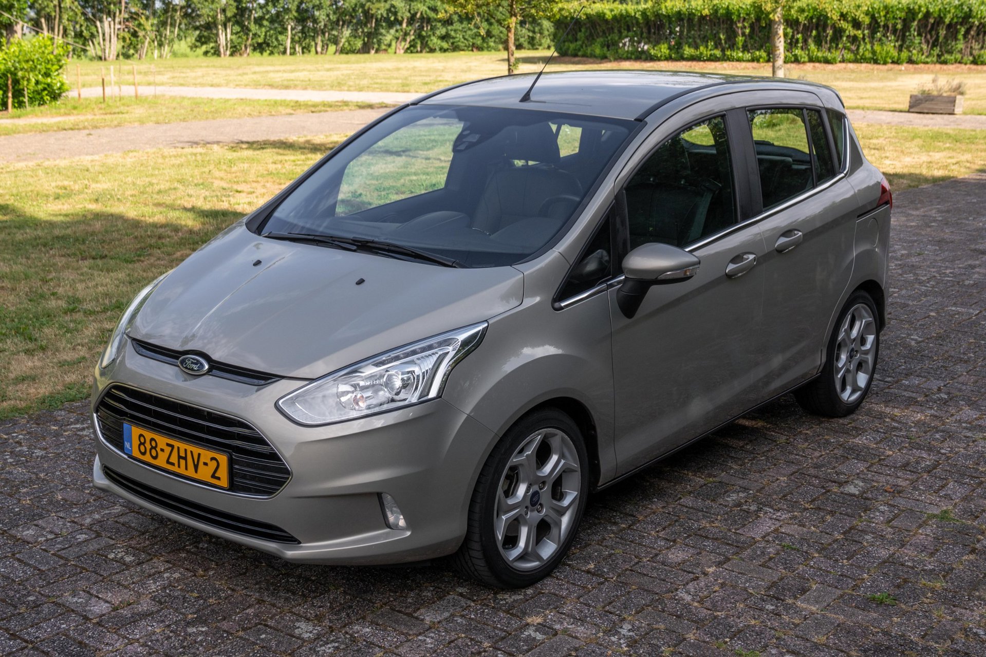 Foto van Ford B-max