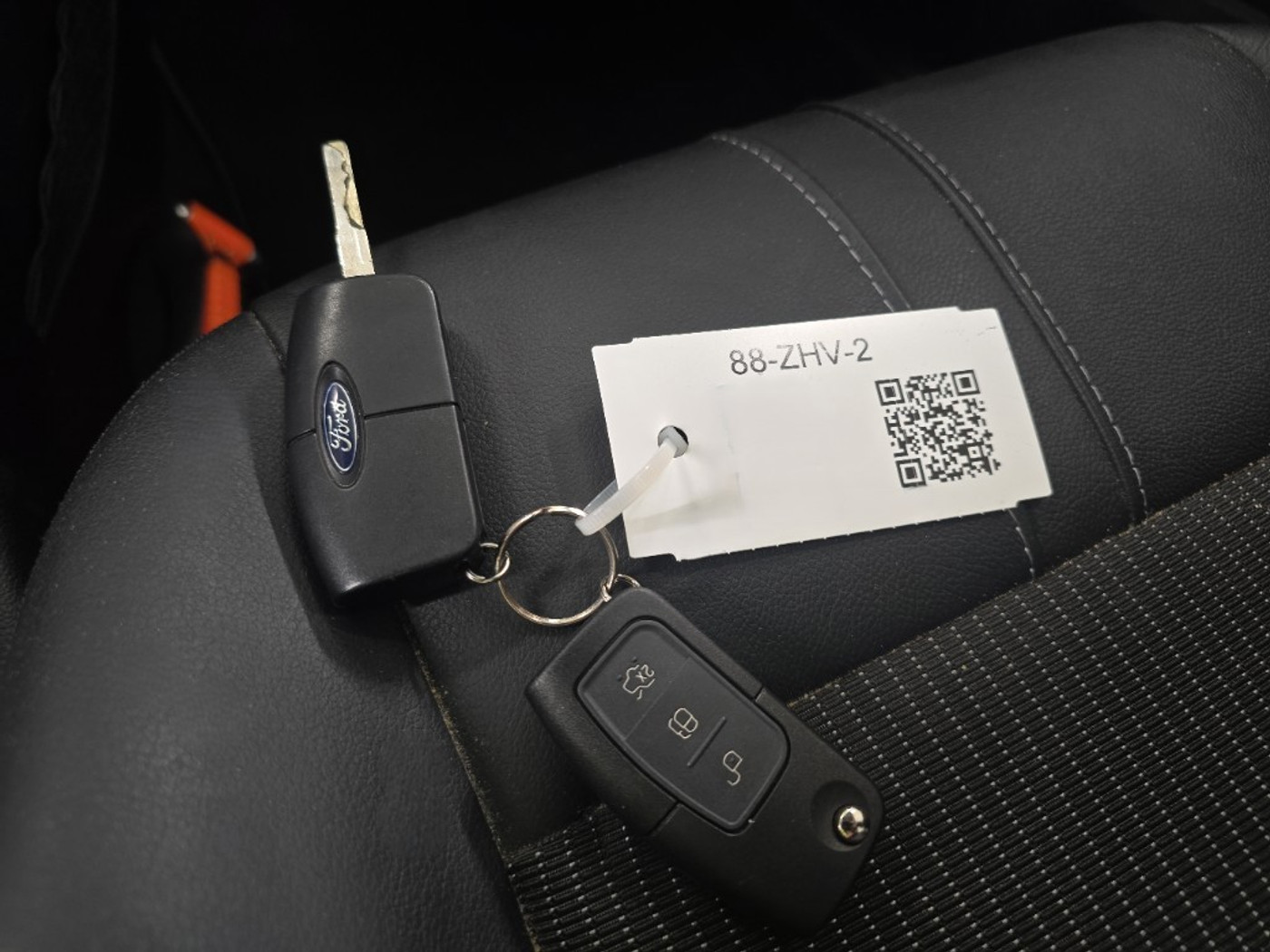 Foto van Ford B-max