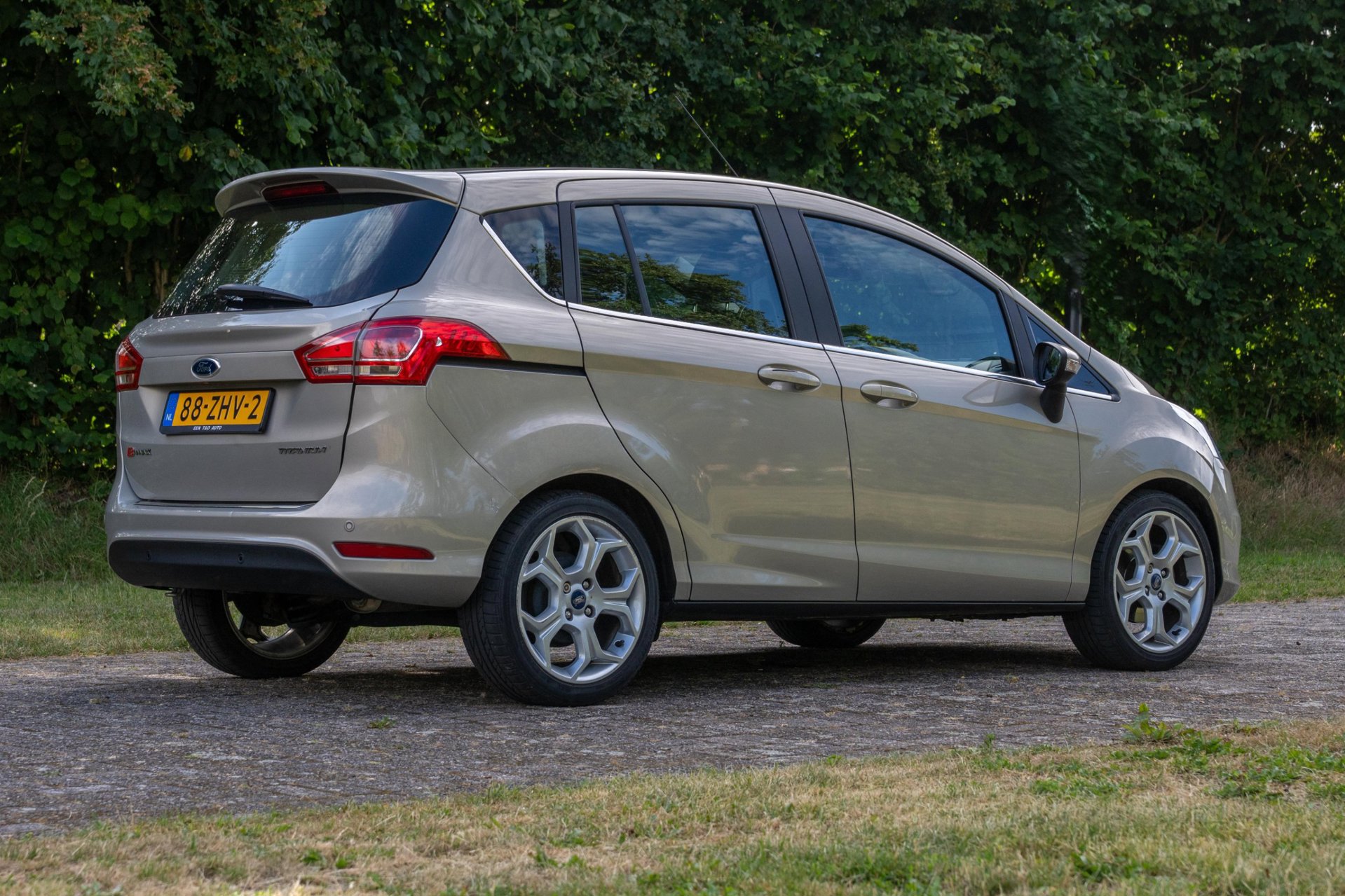 Foto van Ford B-max