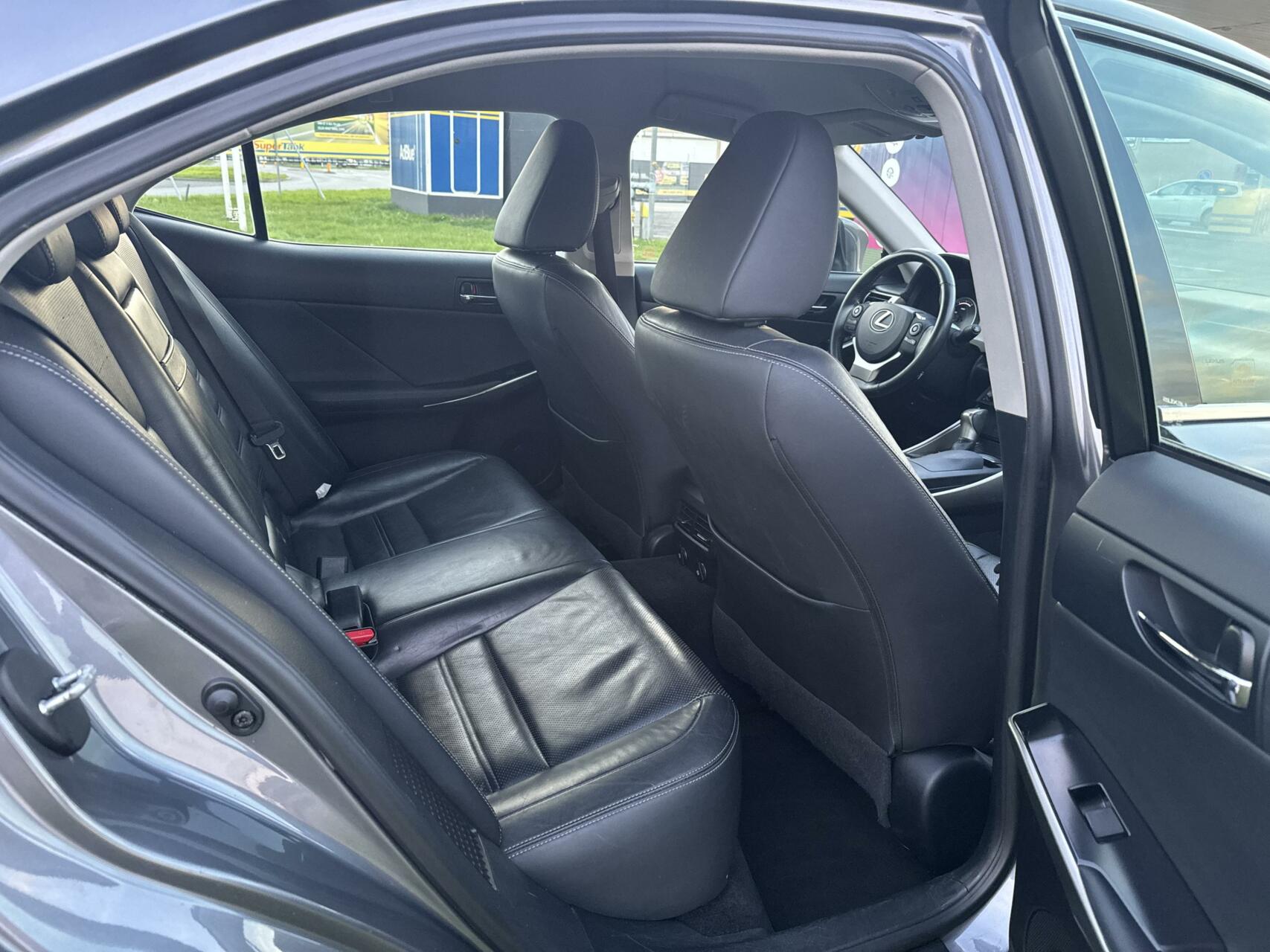 Foto van Lexus Is