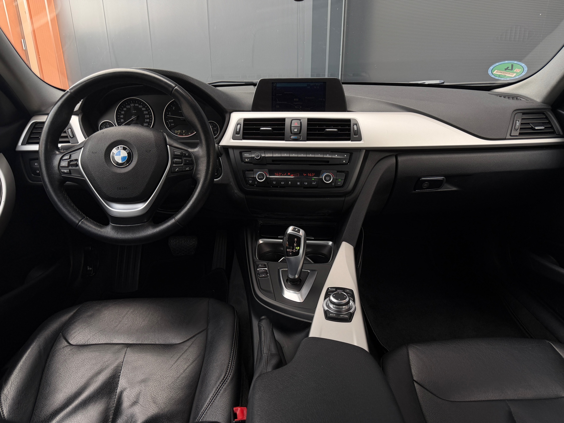Foto van BMW 320i