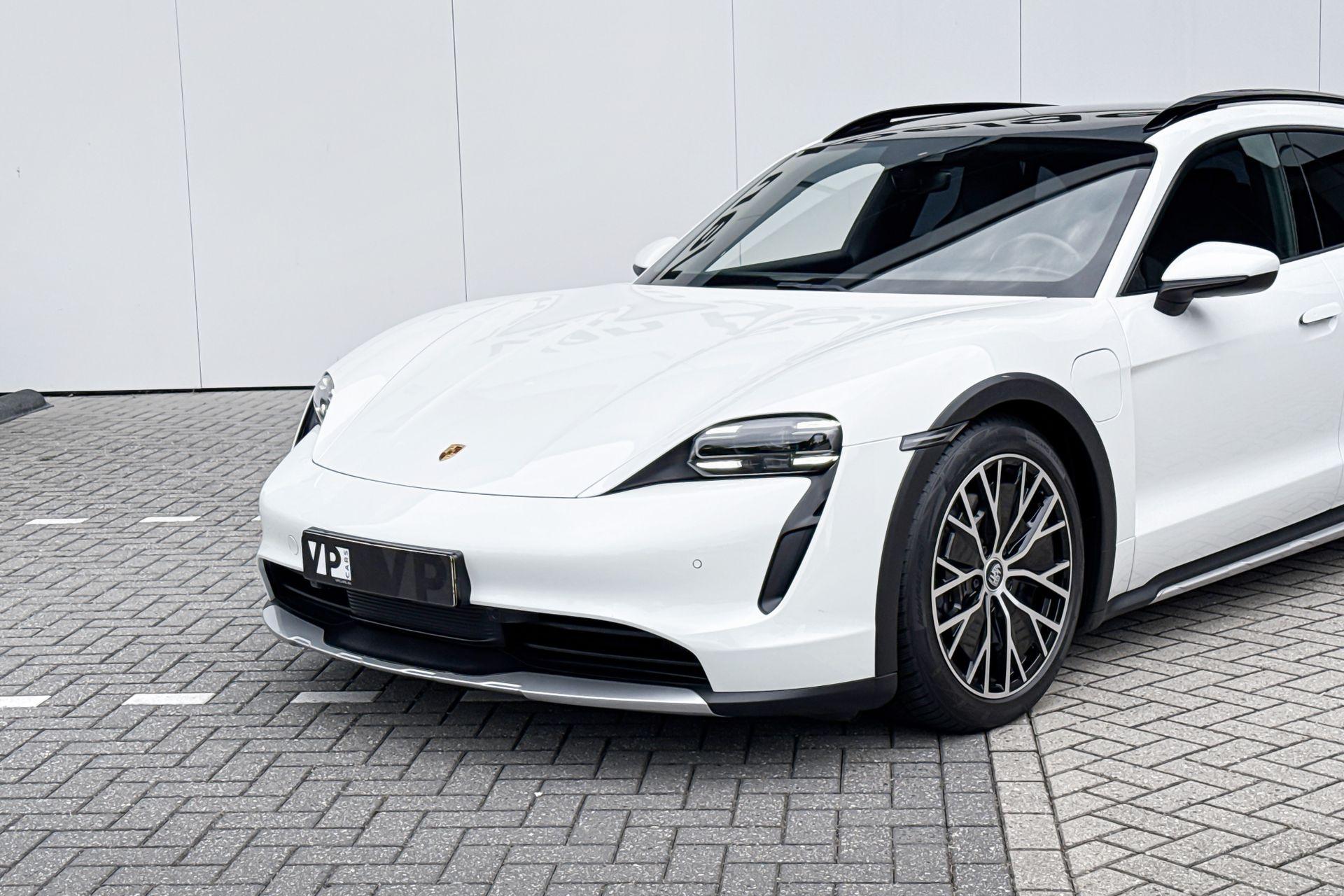 Foto van Porsche Taycan 4