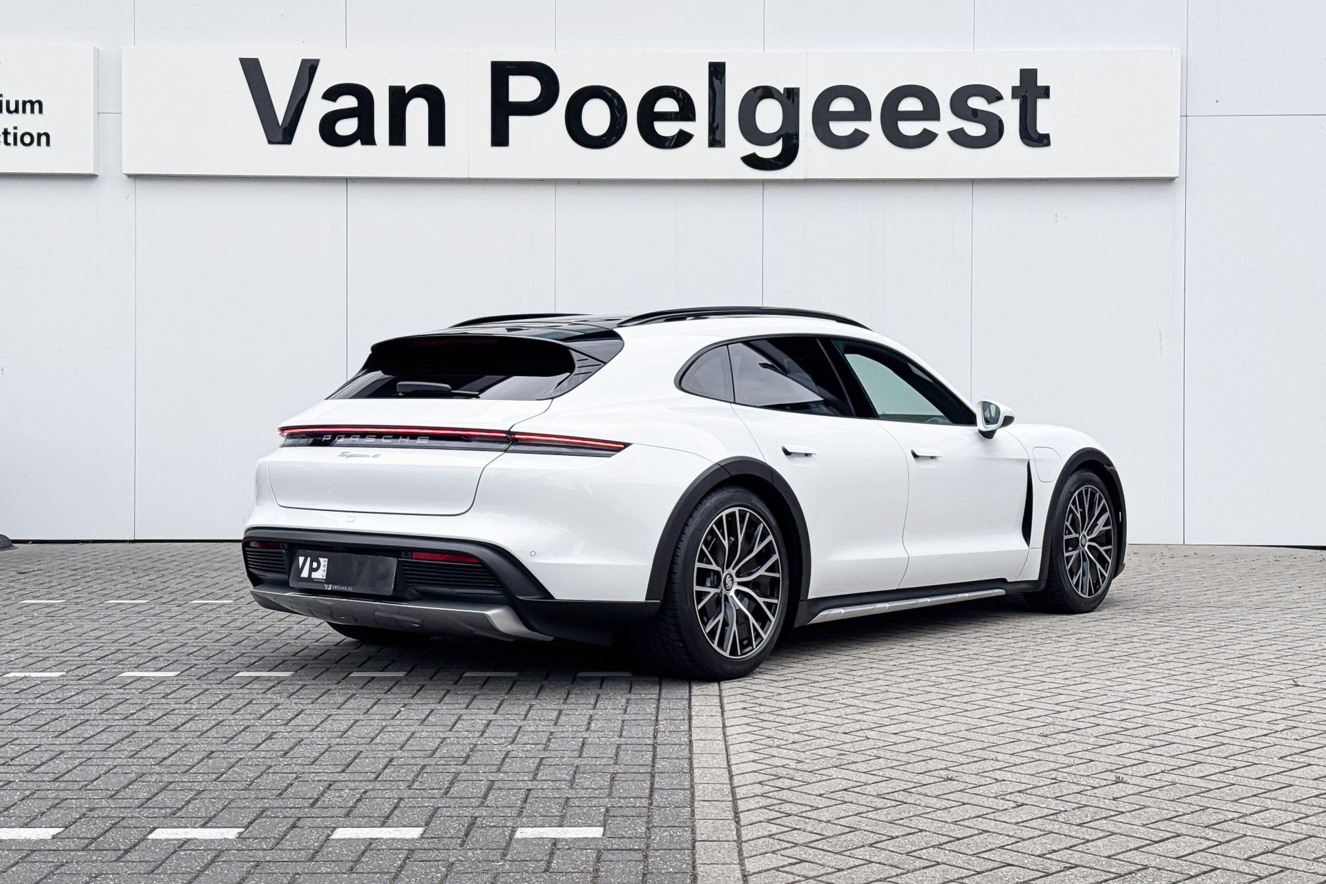 Foto van Porsche Taycan 4
