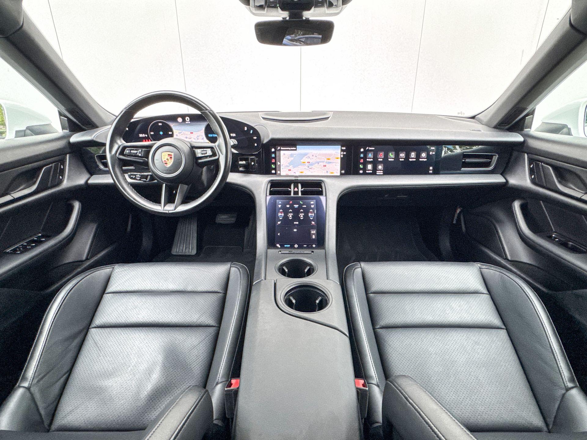 Foto van Porsche Taycan 4