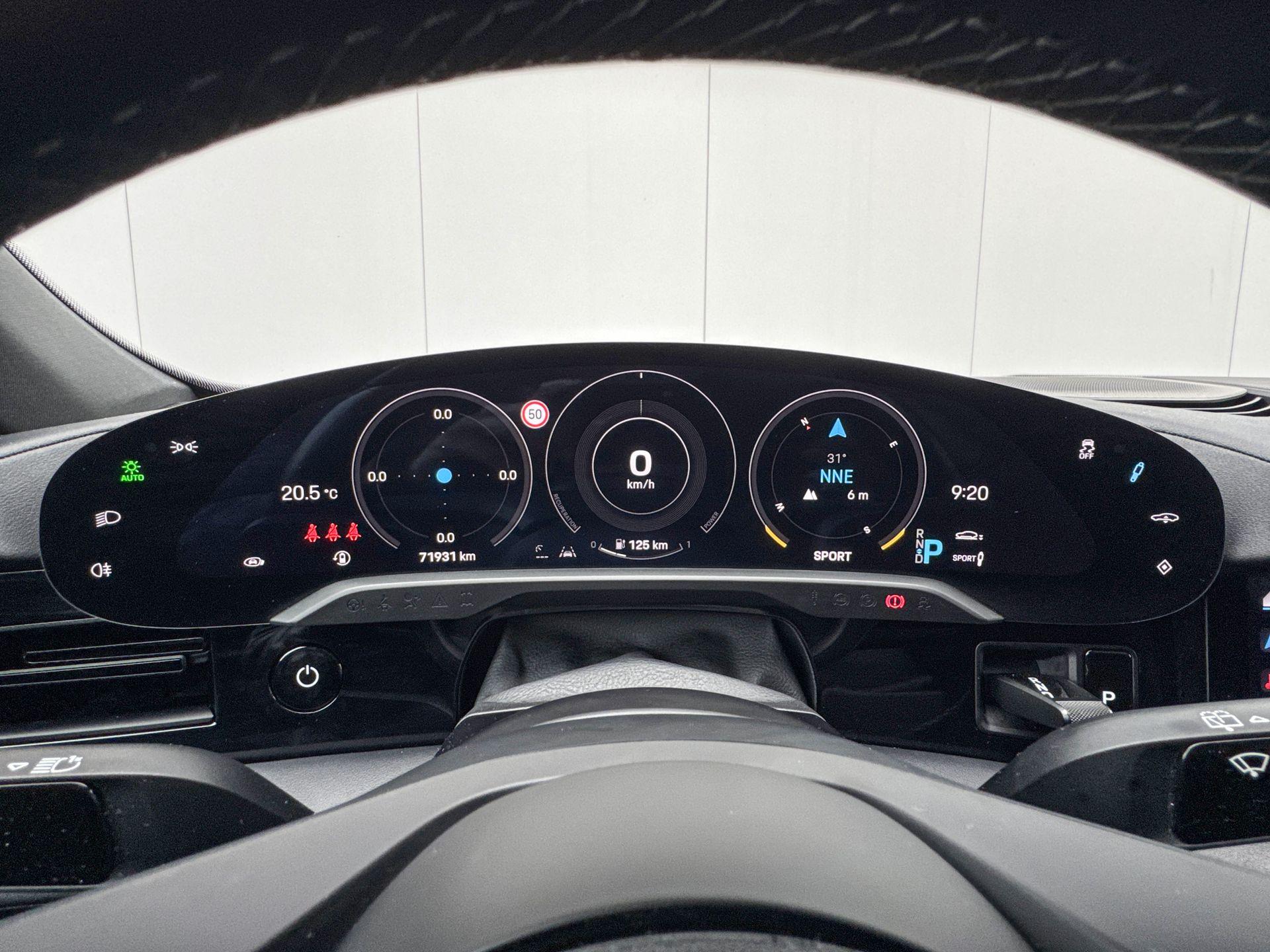Foto van Porsche Taycan 4