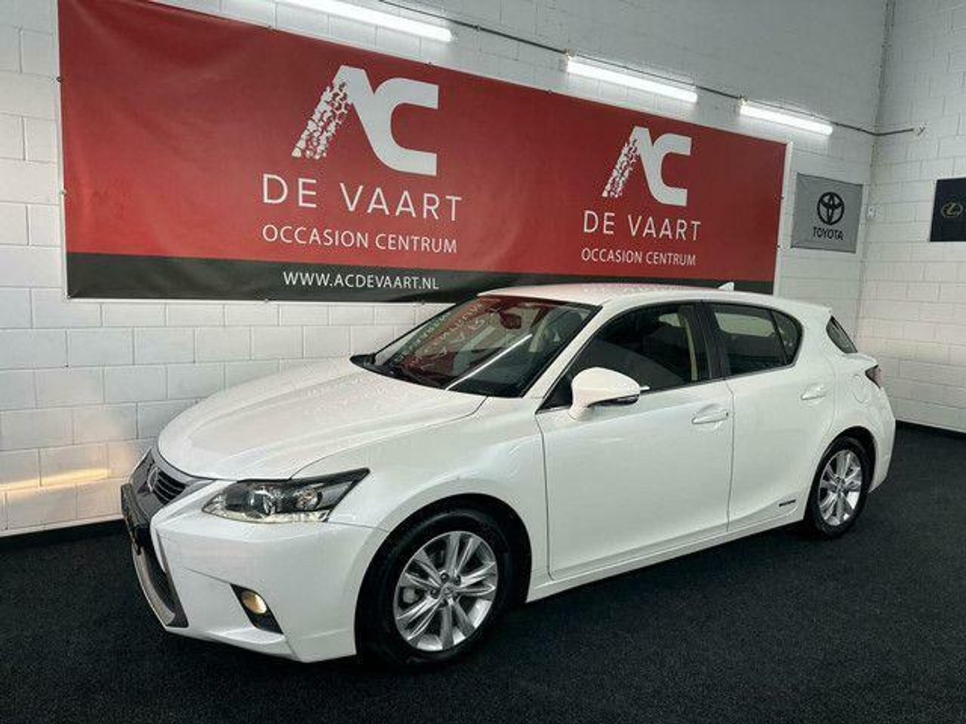 Lexus CT 200h Business Line - VERKOCHT! 2014 - voorkant