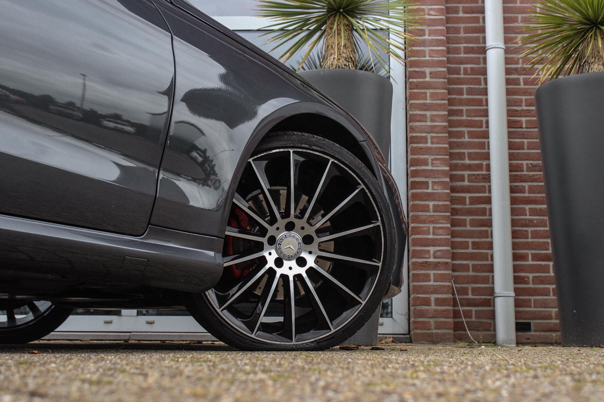 Foto van Mercedes-Benz E 200