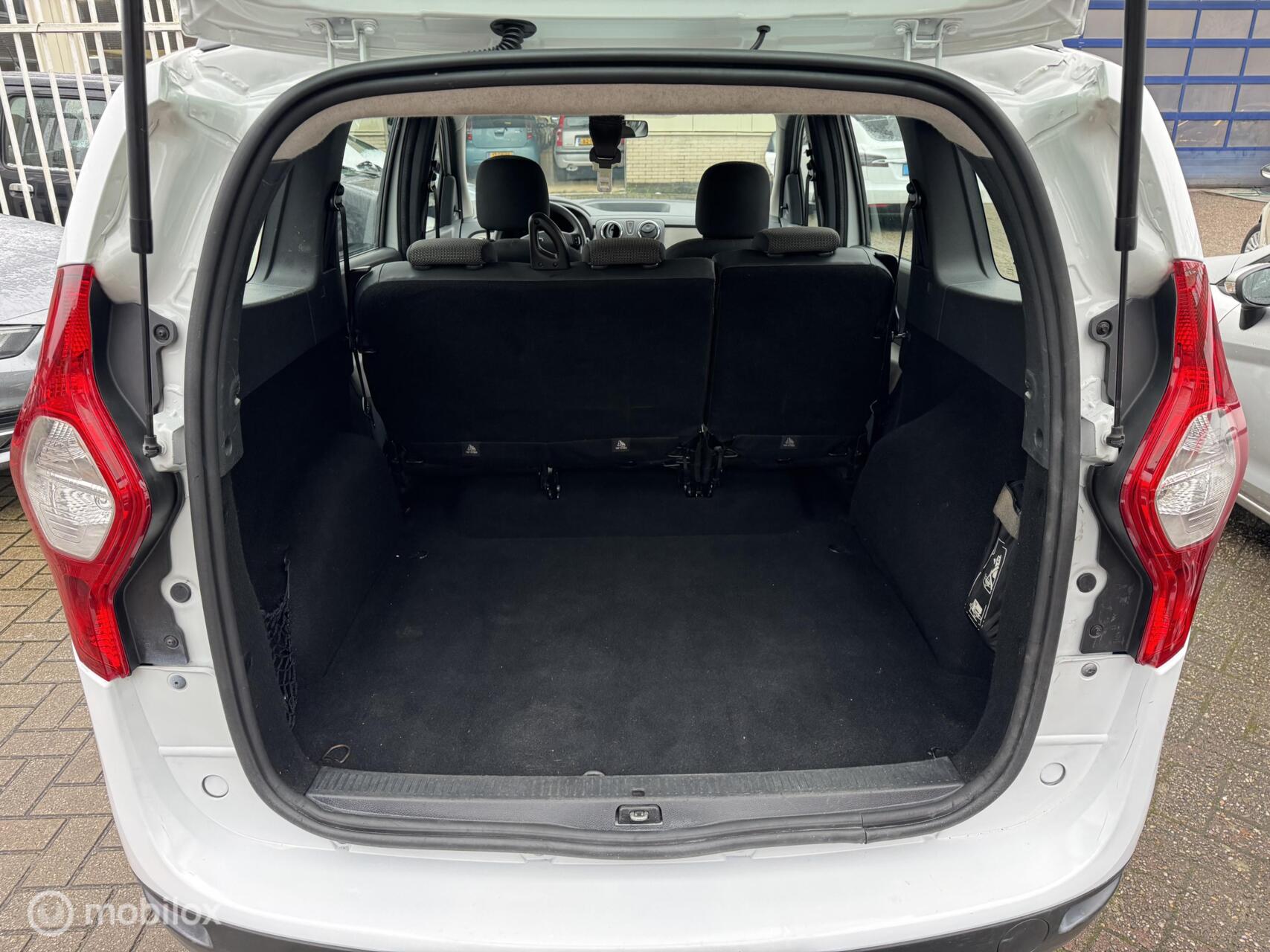 Foto van Dacia Lodgy