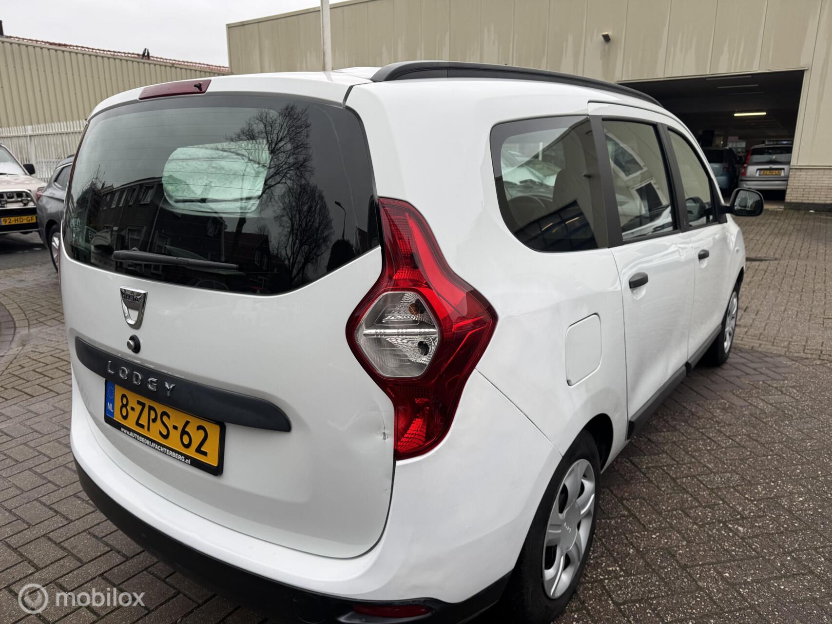Foto van Dacia Lodgy