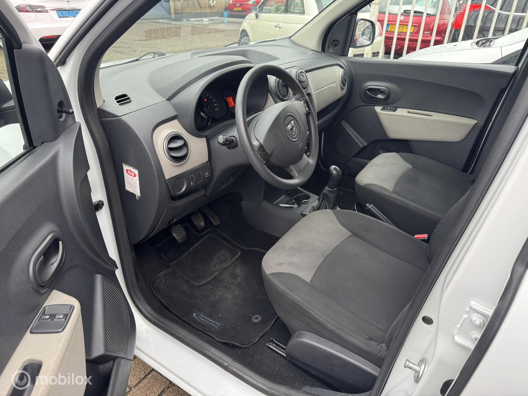 Foto van Dacia Lodgy