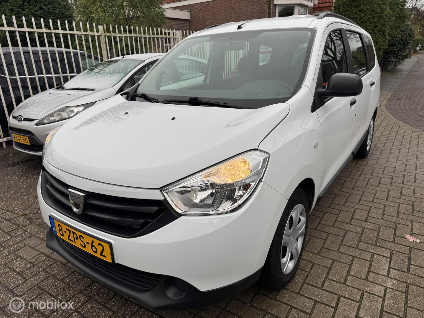 Foto van Dacia Lodgy