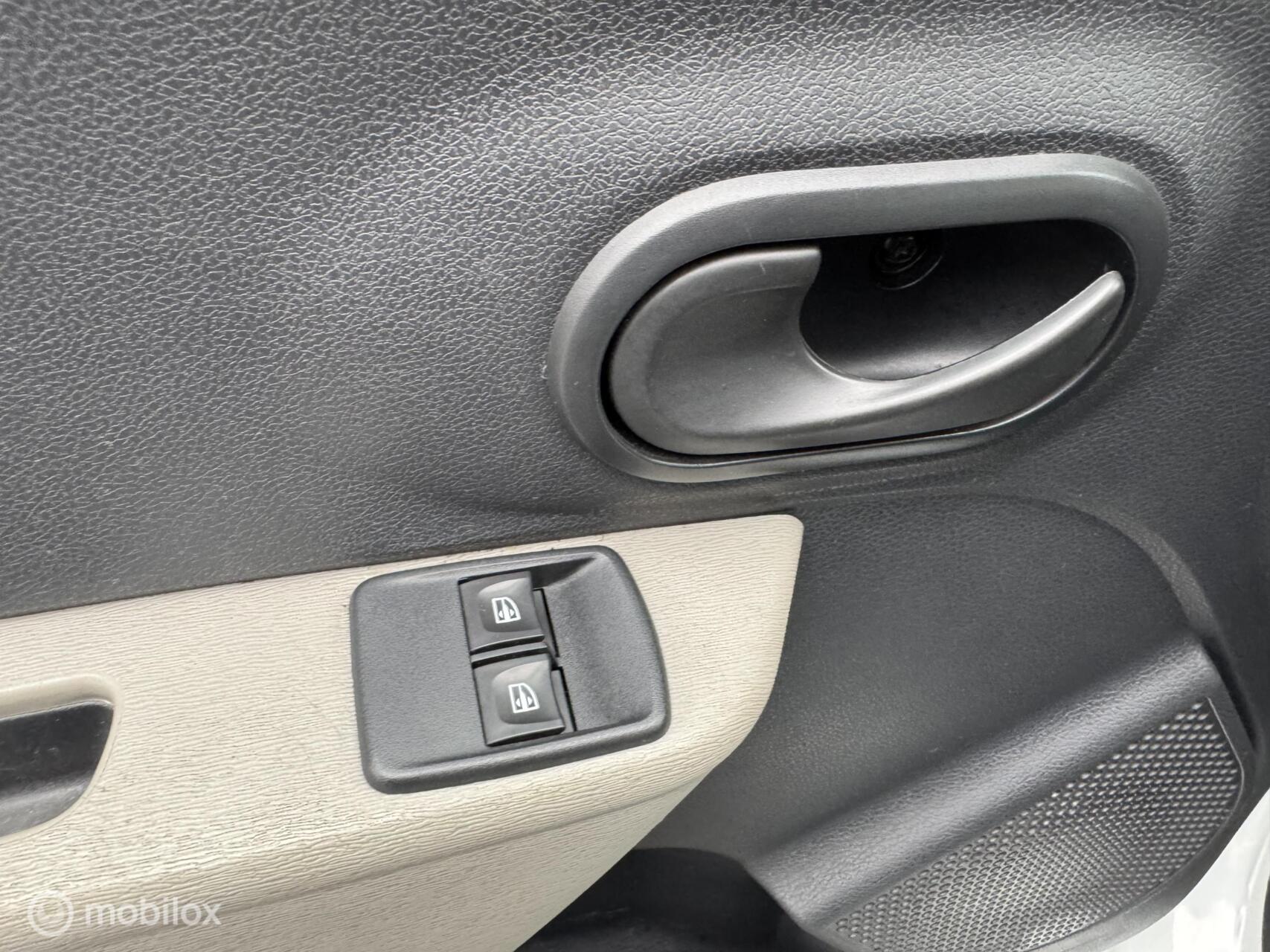 Foto van Dacia Lodgy