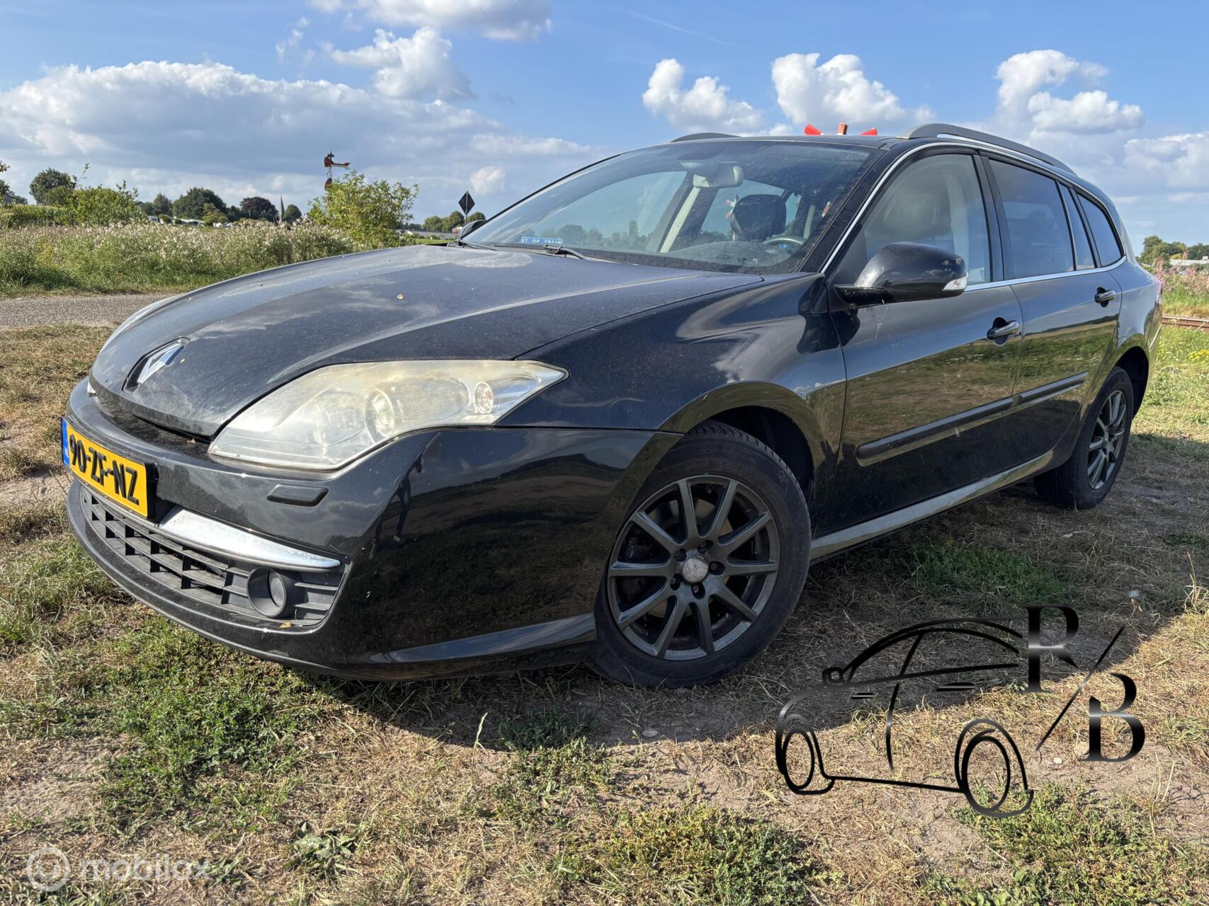 Renault Laguna Estate 2.0 dCi Dynamique LEES TEKST!!! 2008 - voorkant