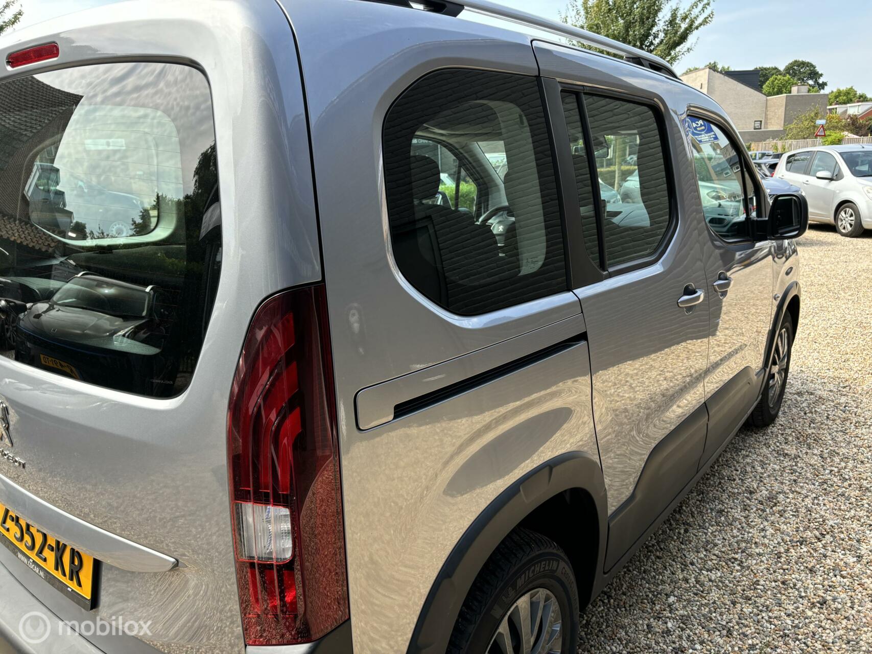 Foto van Peugeot Rifter