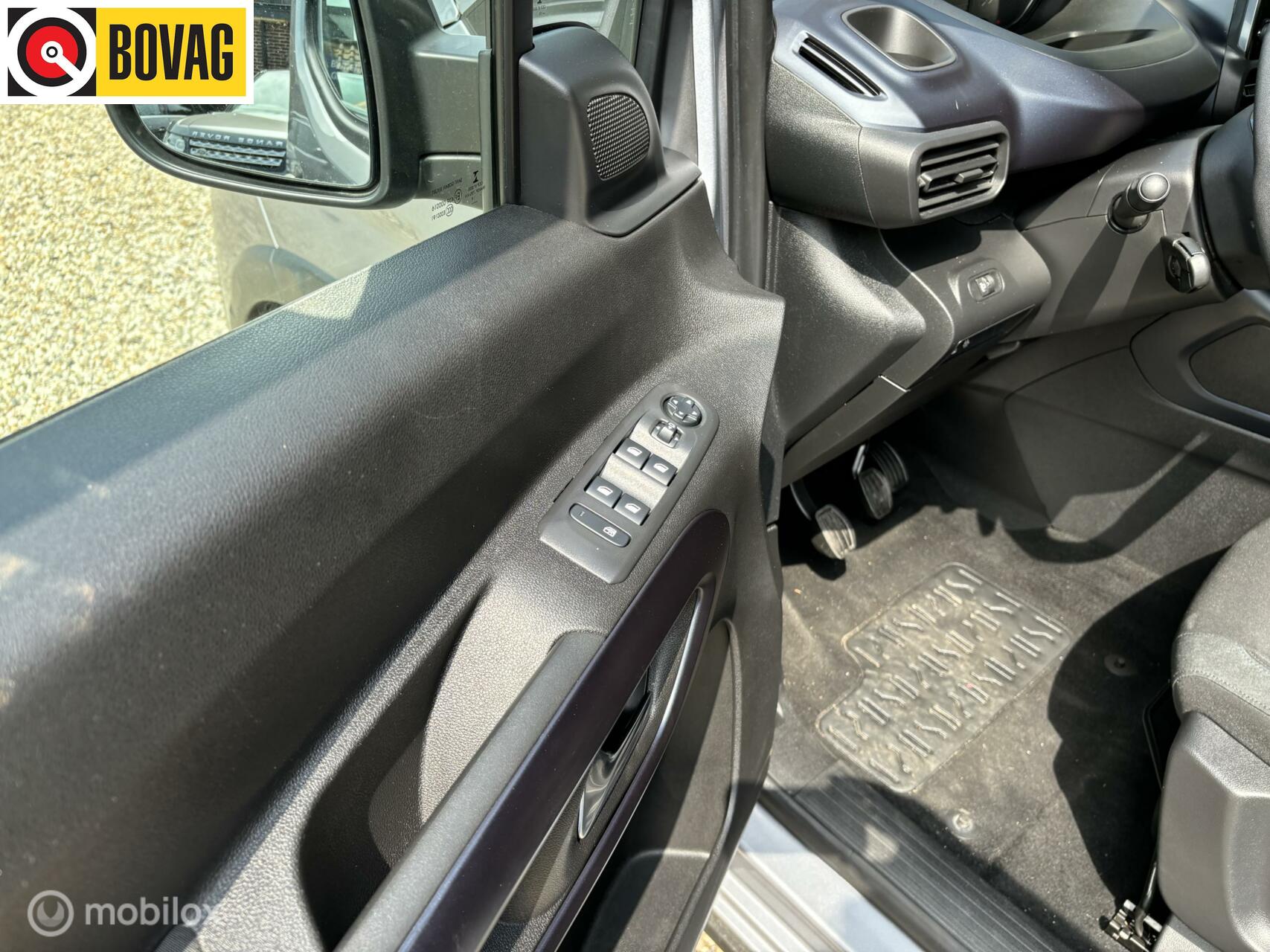 Foto van Peugeot Rifter