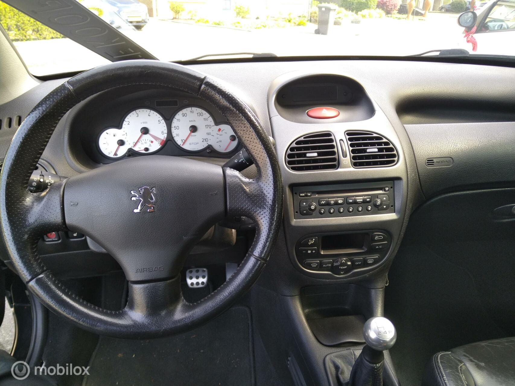 Foto van Peugeot 206 CC