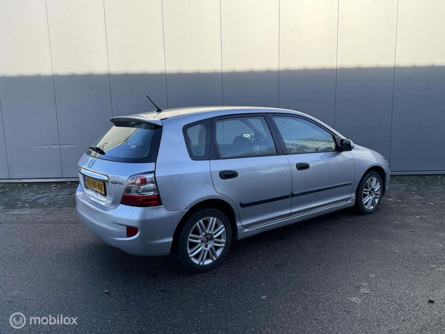 Foto van Honda Civic 5 DR