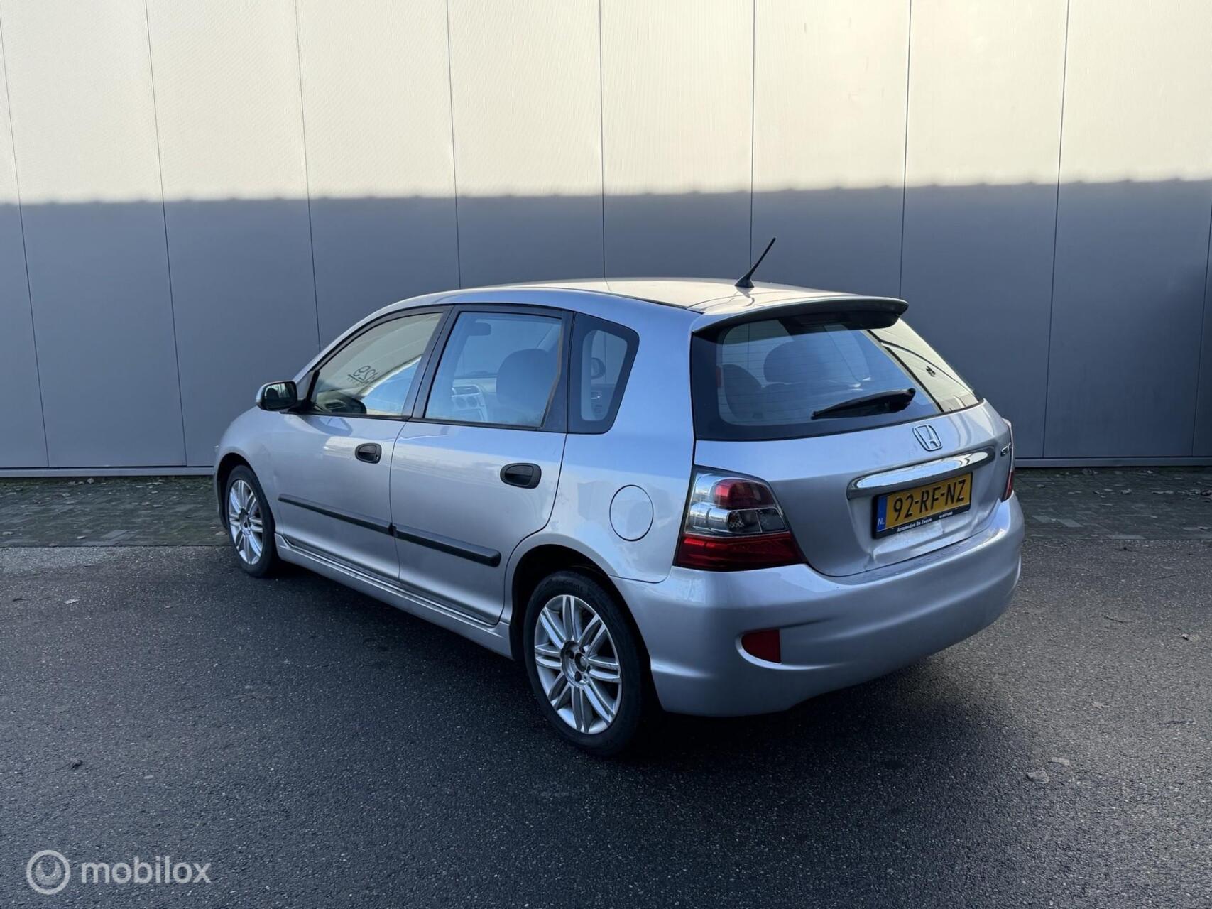 Foto van Honda Civic 5 DR