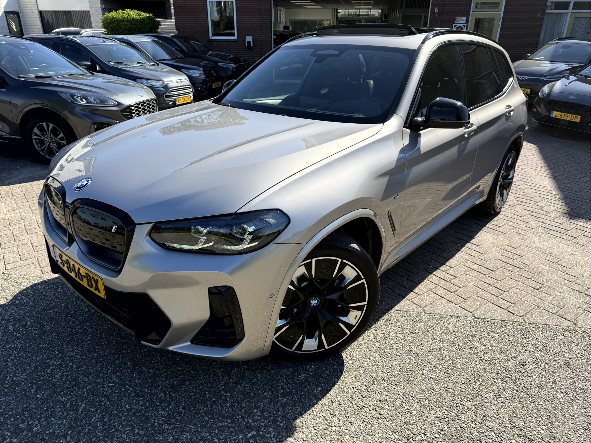 Foto van BMW Ix3