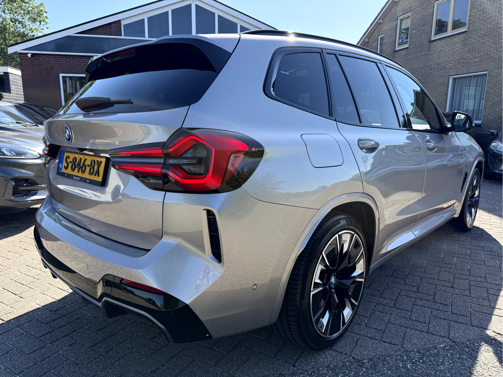 Foto van BMW Ix3