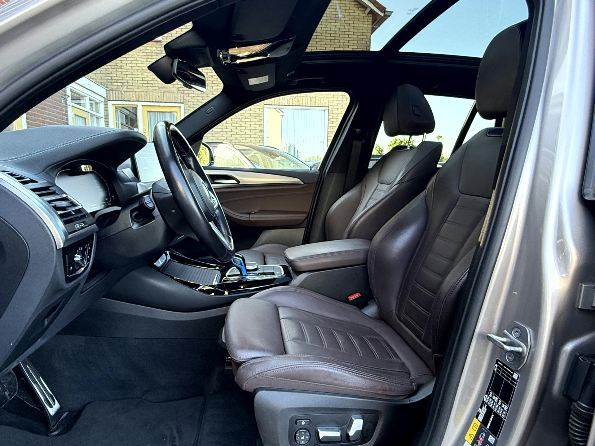 Foto van BMW Ix3