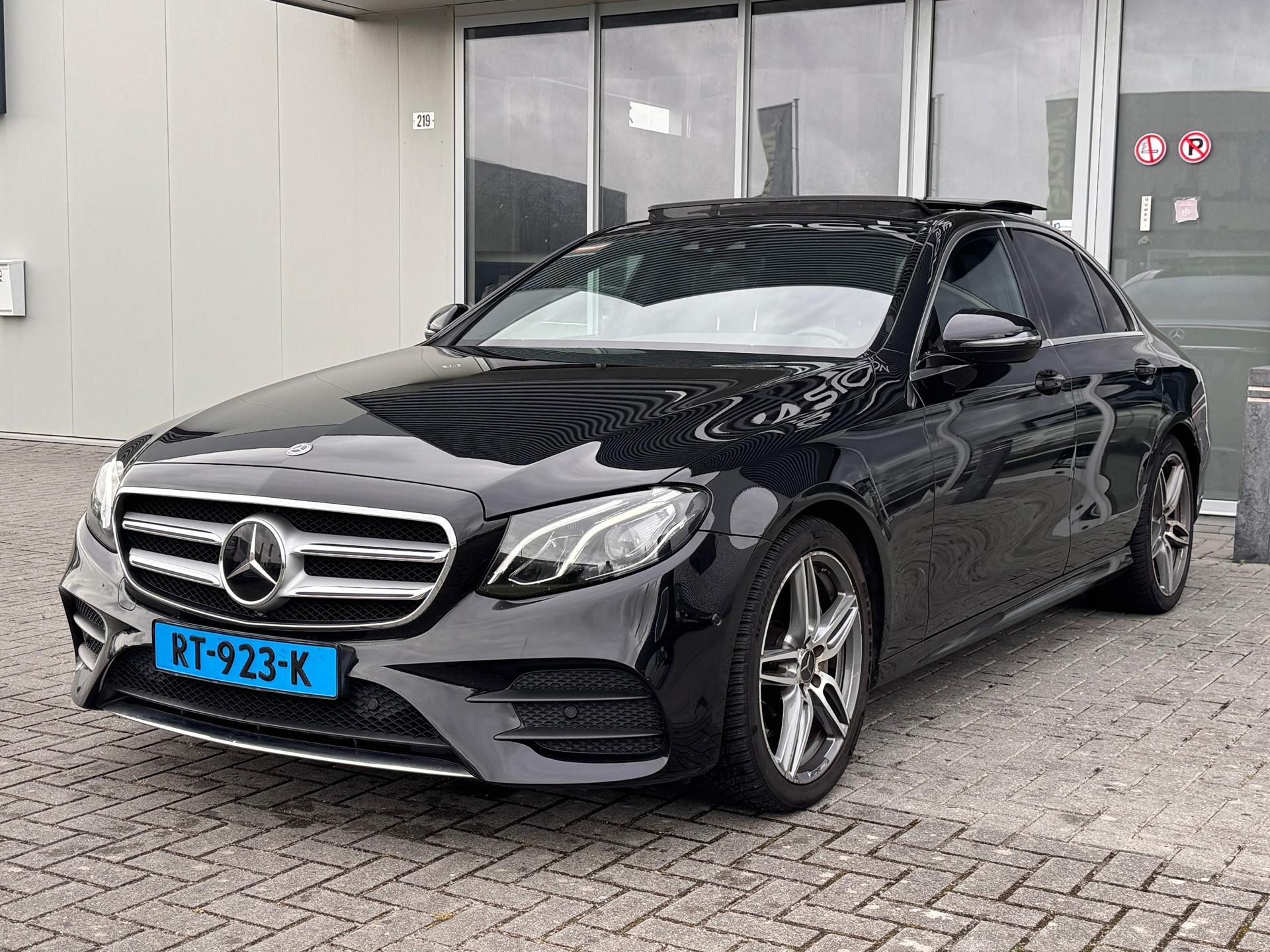 Foto van Mercedes-Benz E 200 D