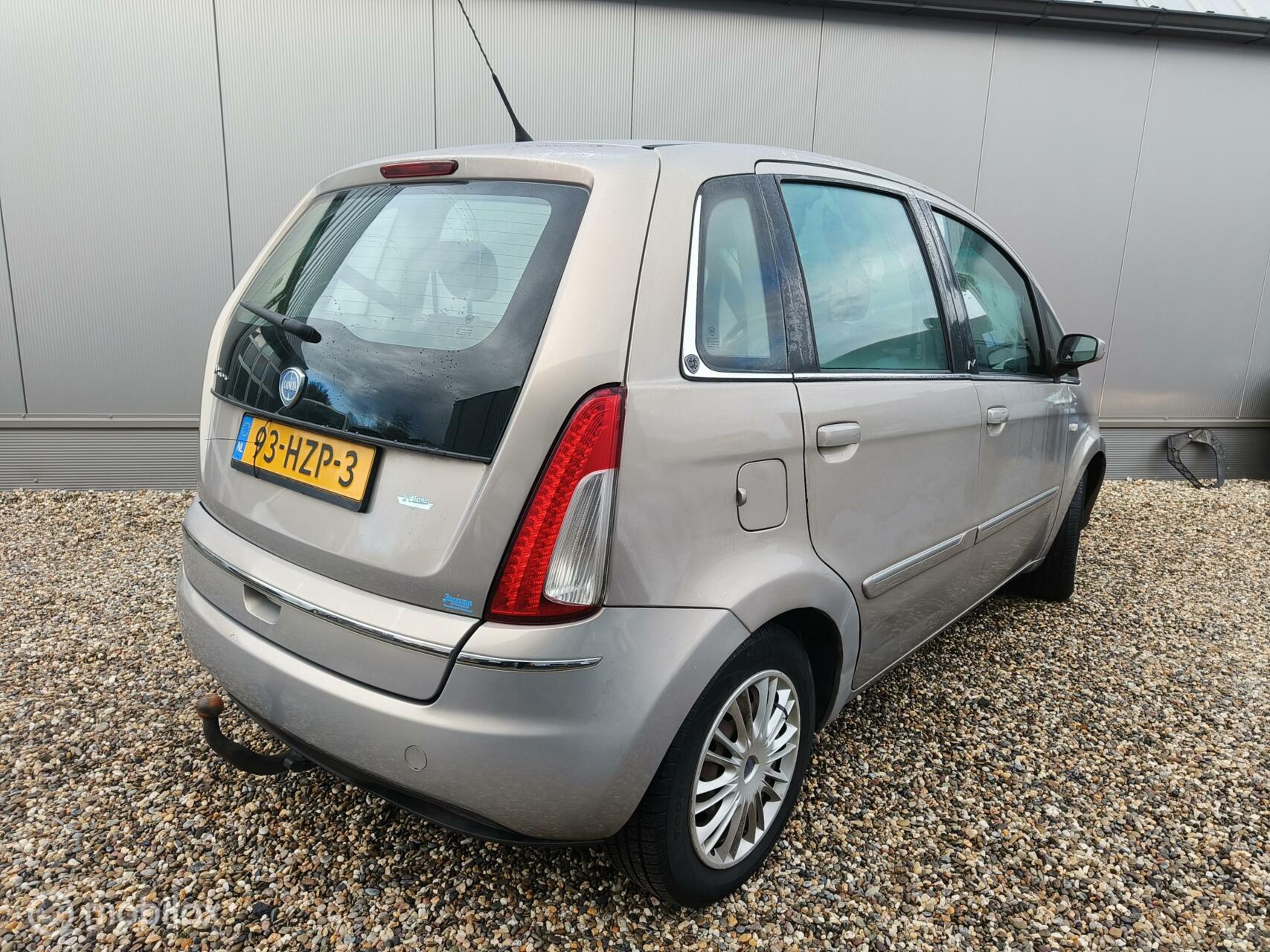 Foto van Lancia Musa