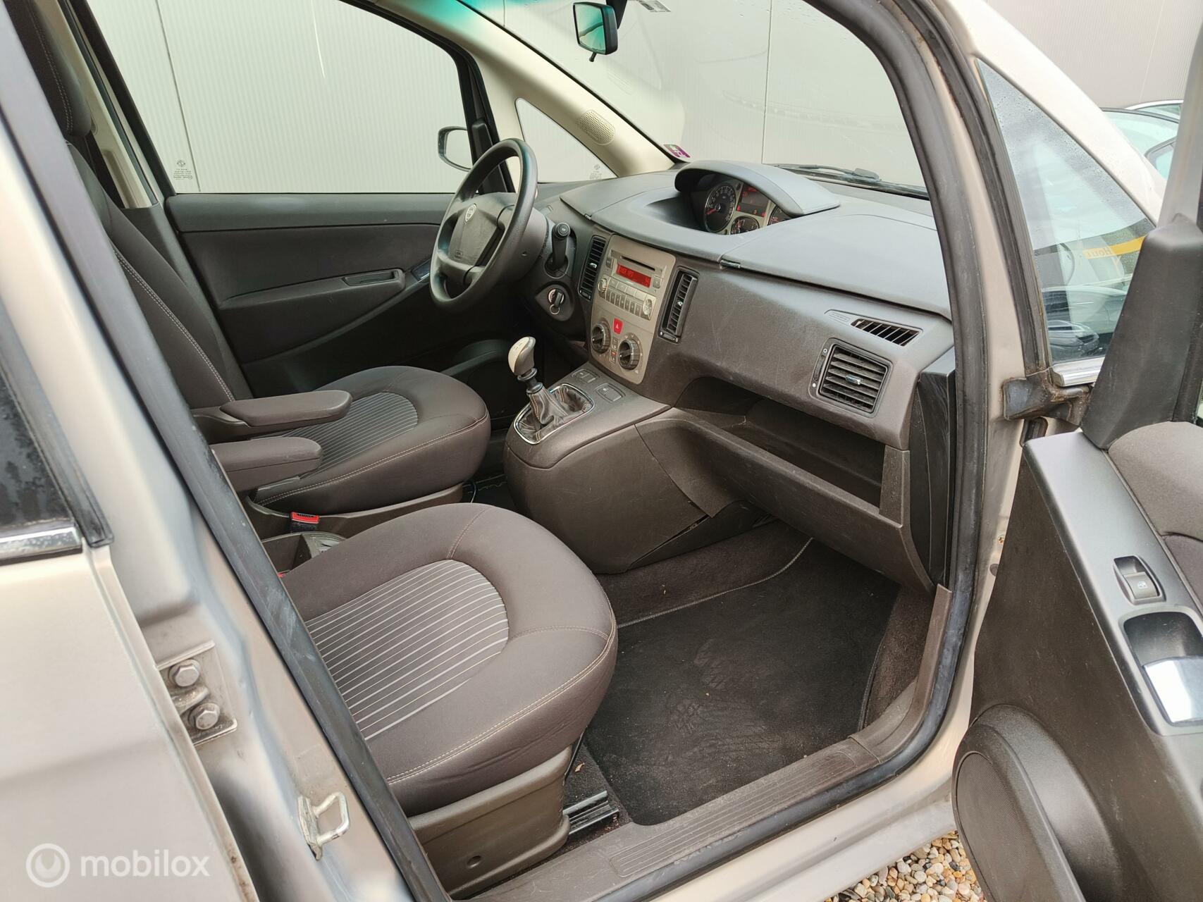 Foto van Lancia Musa