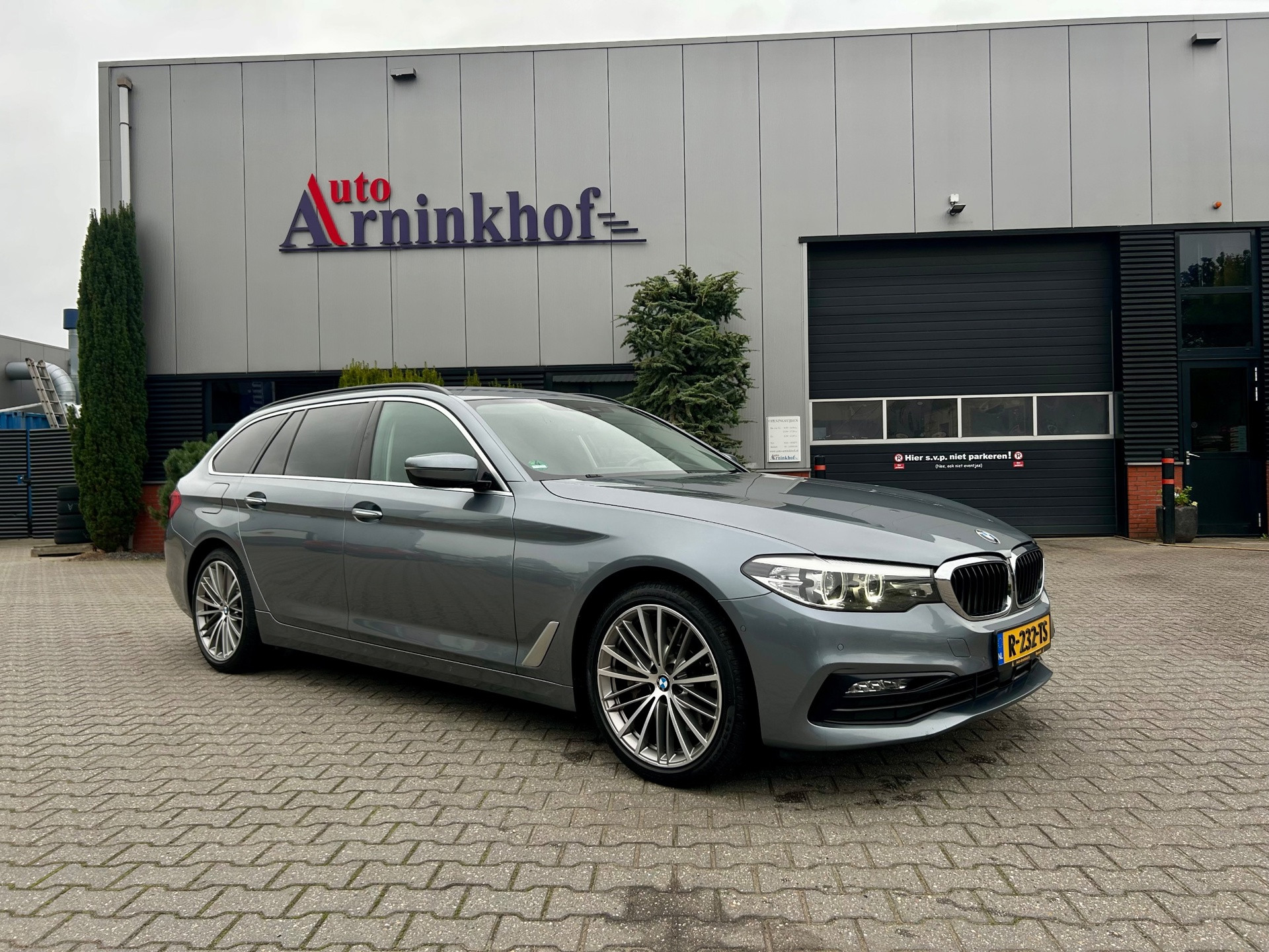 BMW 530i xDrive 530i xDrive High Executive 2017 - voorkant