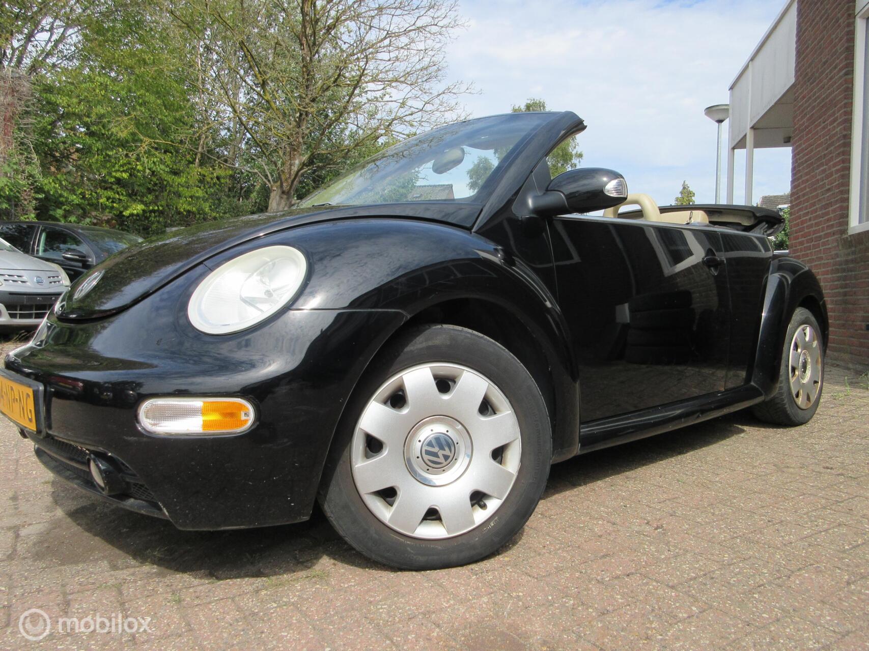 Volkswagen New Beetle Cabriolet 1.6 werkend dak 2004 - voorkant