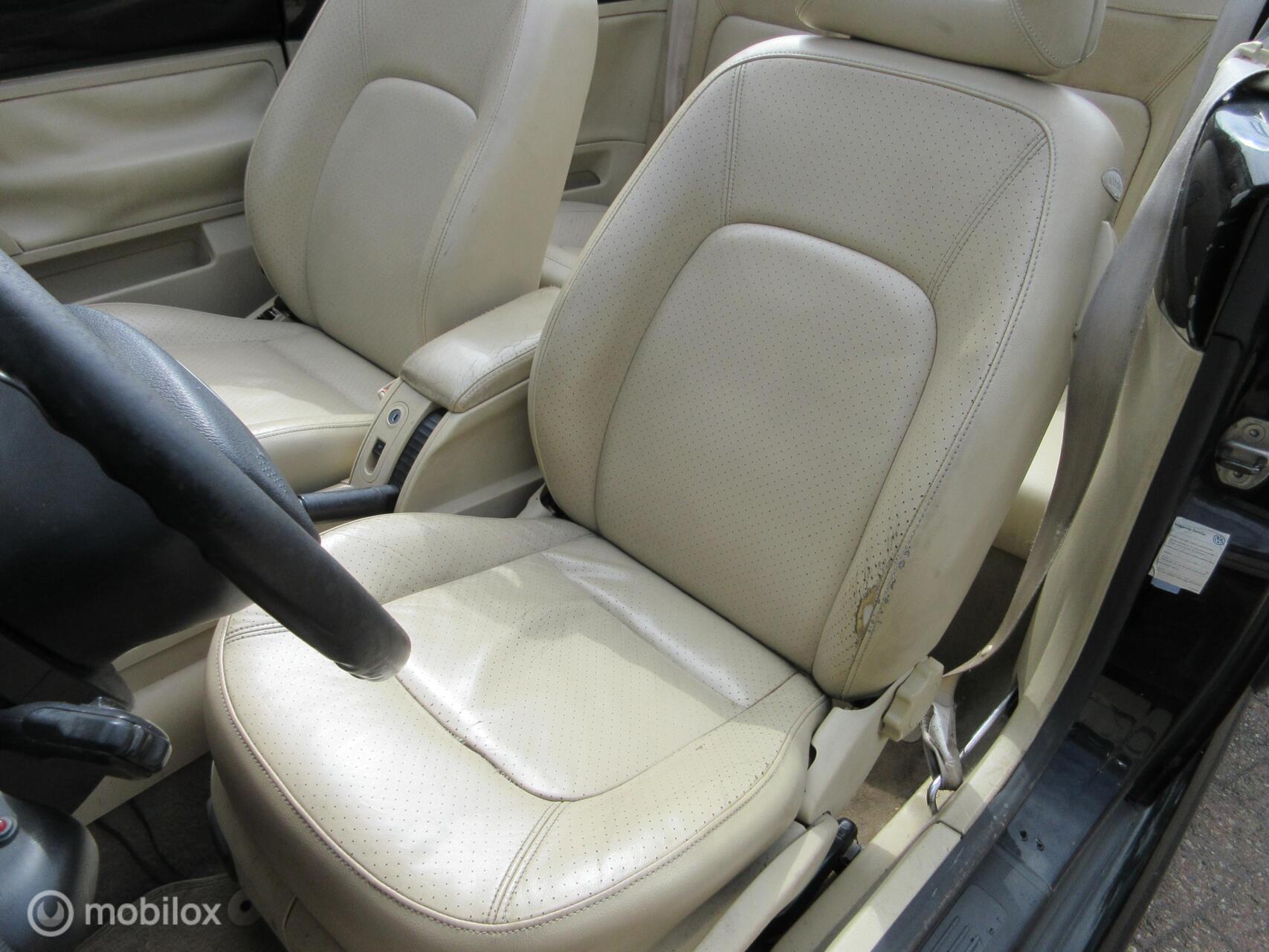 Foto van Volkswagen New Beetle Cabriolet