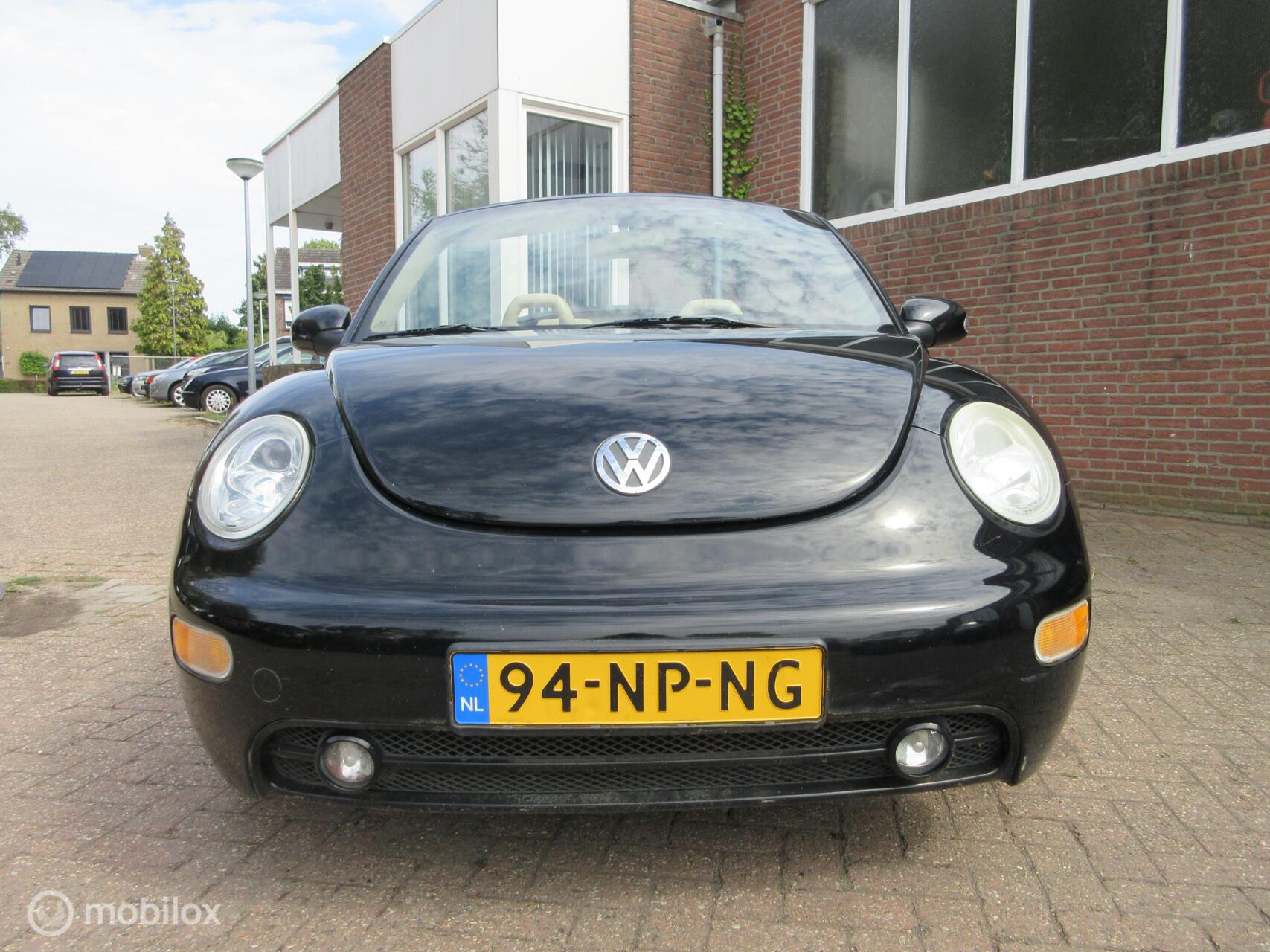 Foto van Volkswagen New Beetle Cabriolet