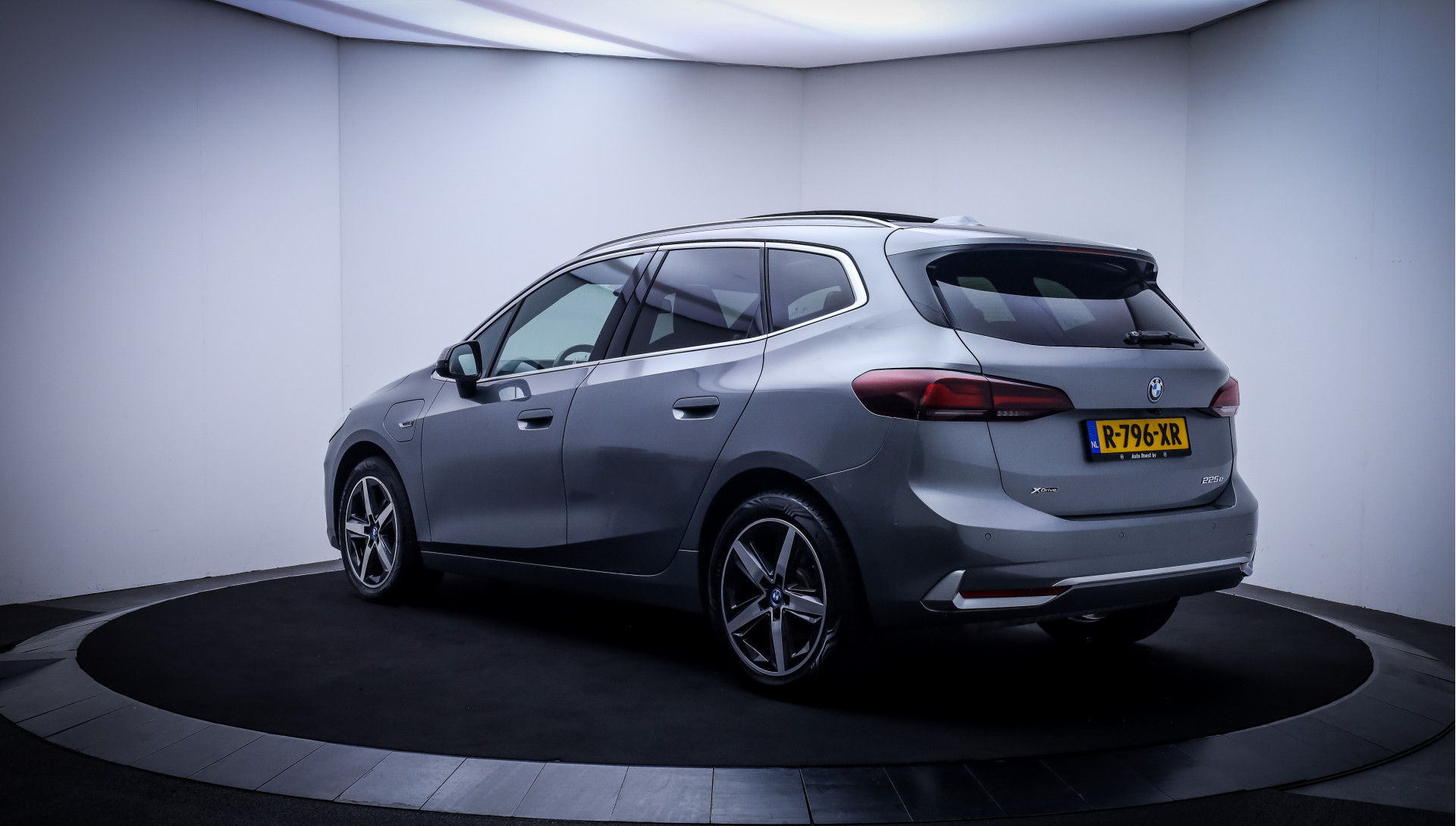 Foto van BMW 225e xDrive Active Tourer