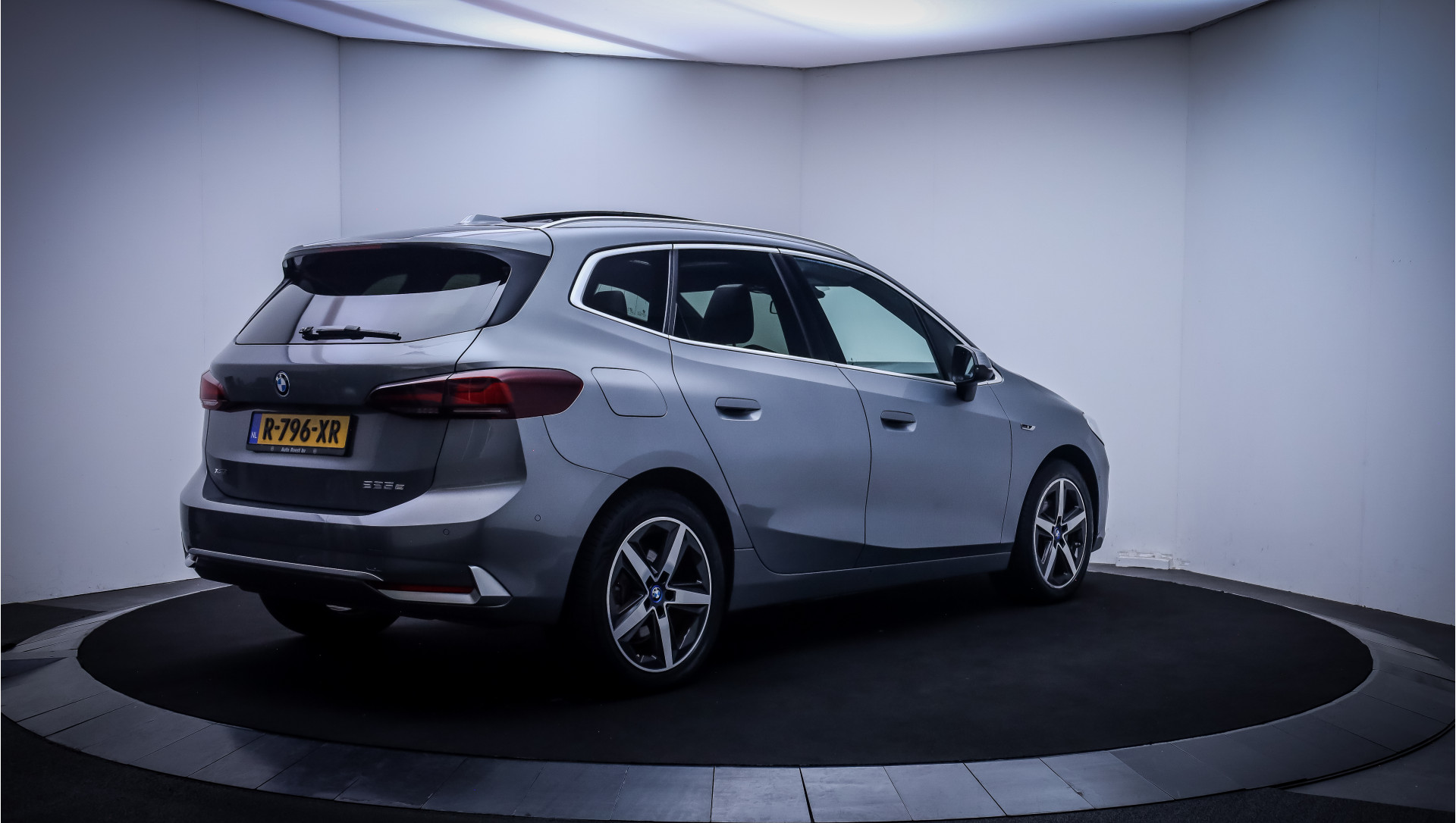 Foto van BMW 225e xDrive Active Tourer