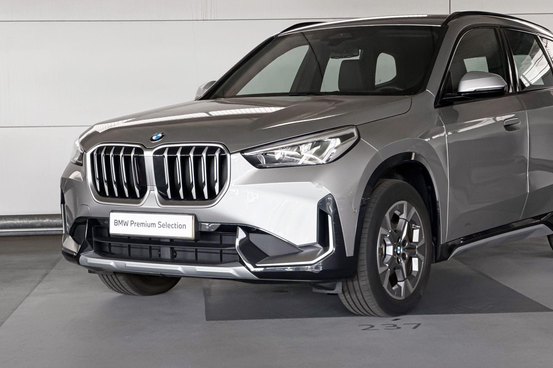 Foto van BMW X1 Xdrive23i