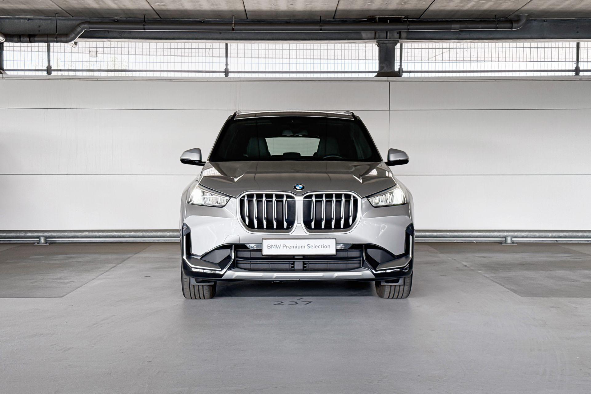 Foto van BMW X1 Xdrive23i