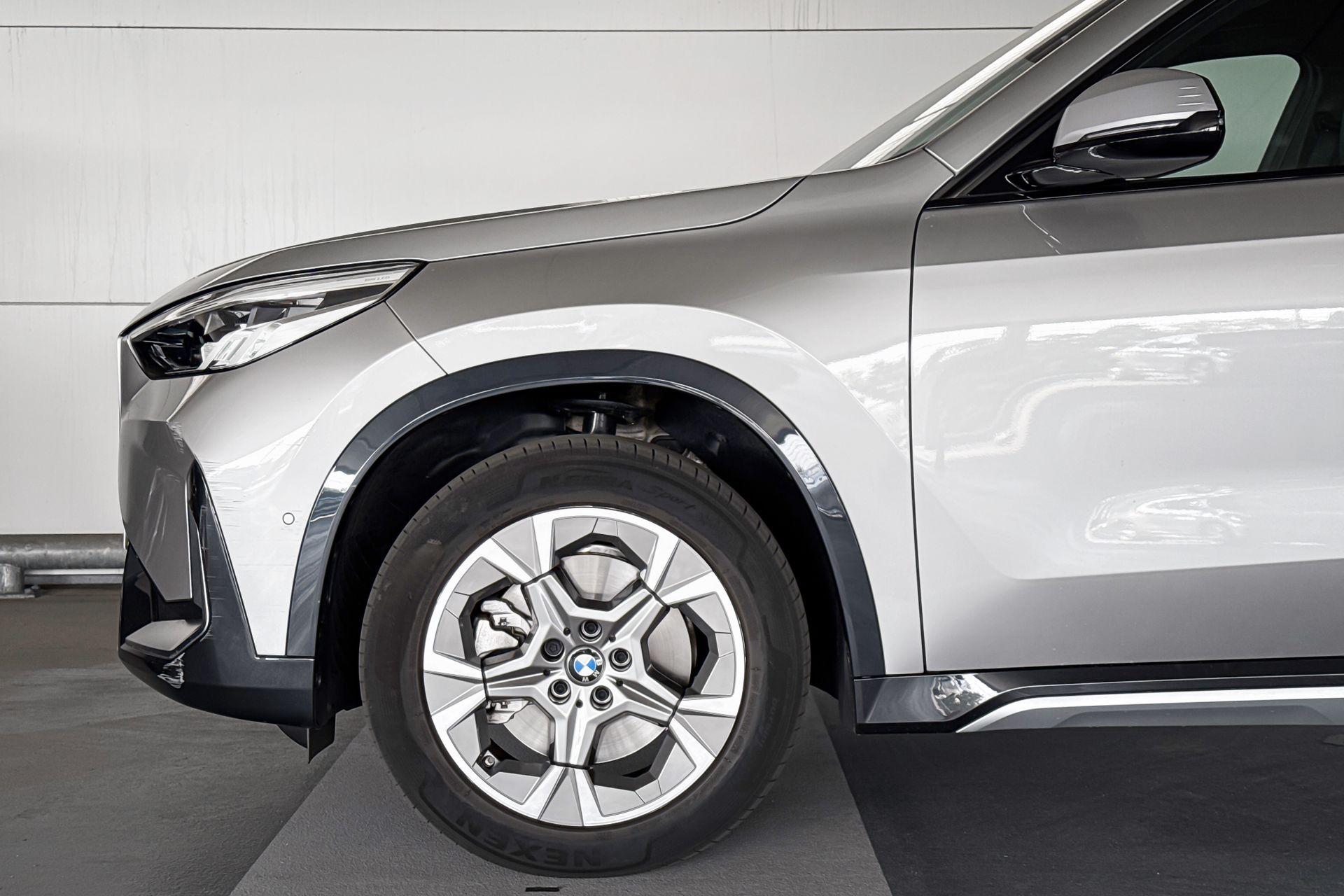 Foto van BMW X1 Xdrive23i