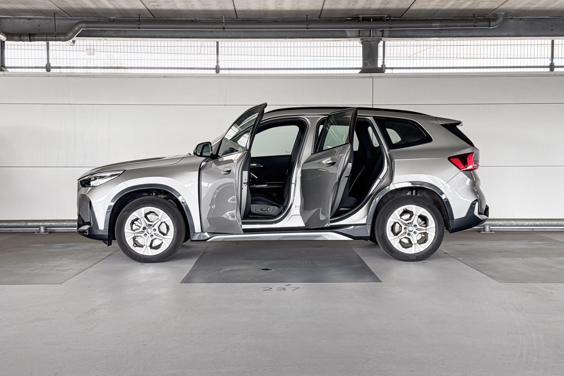 Foto van BMW X1 Xdrive23i