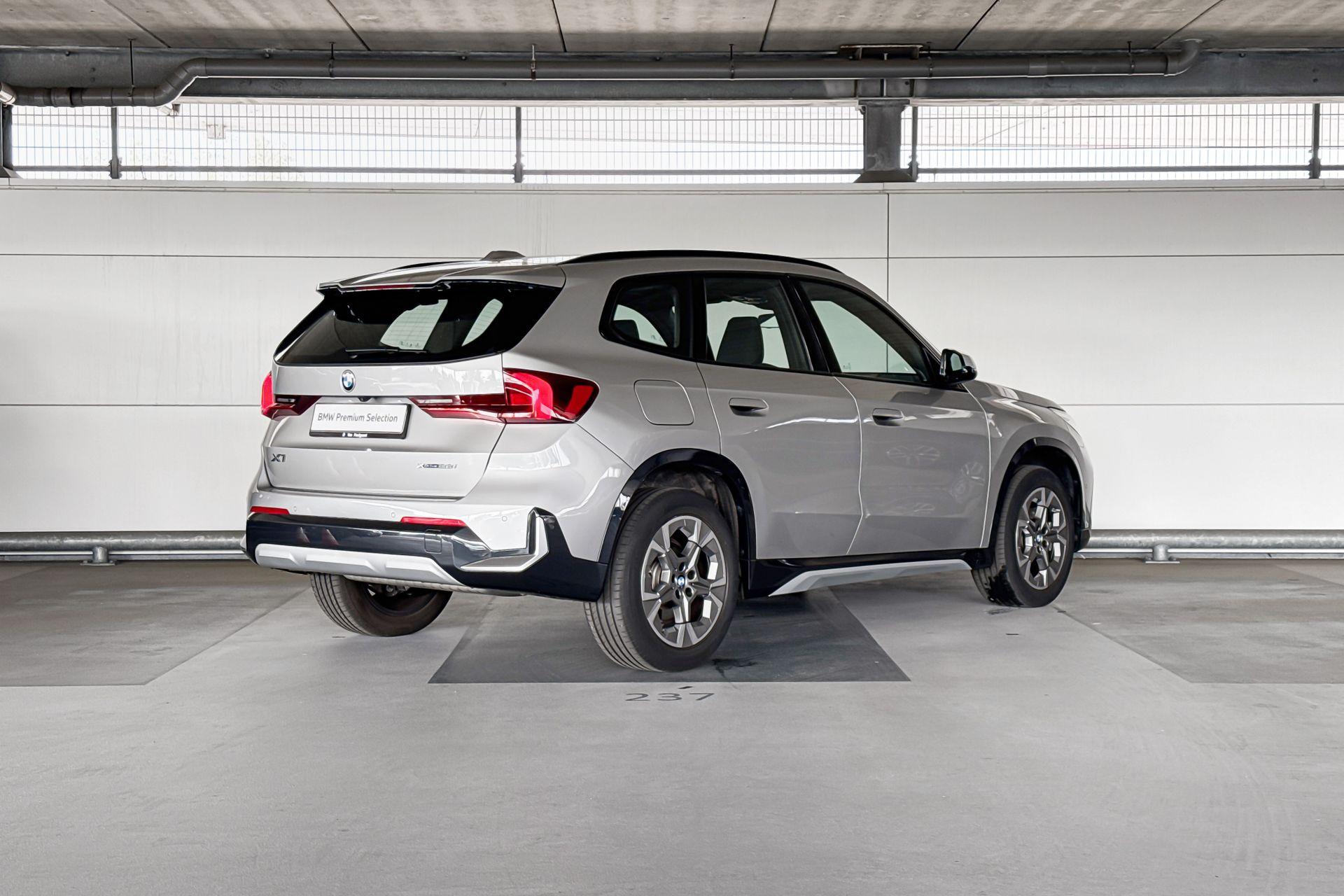 Foto van BMW X1 Xdrive23i