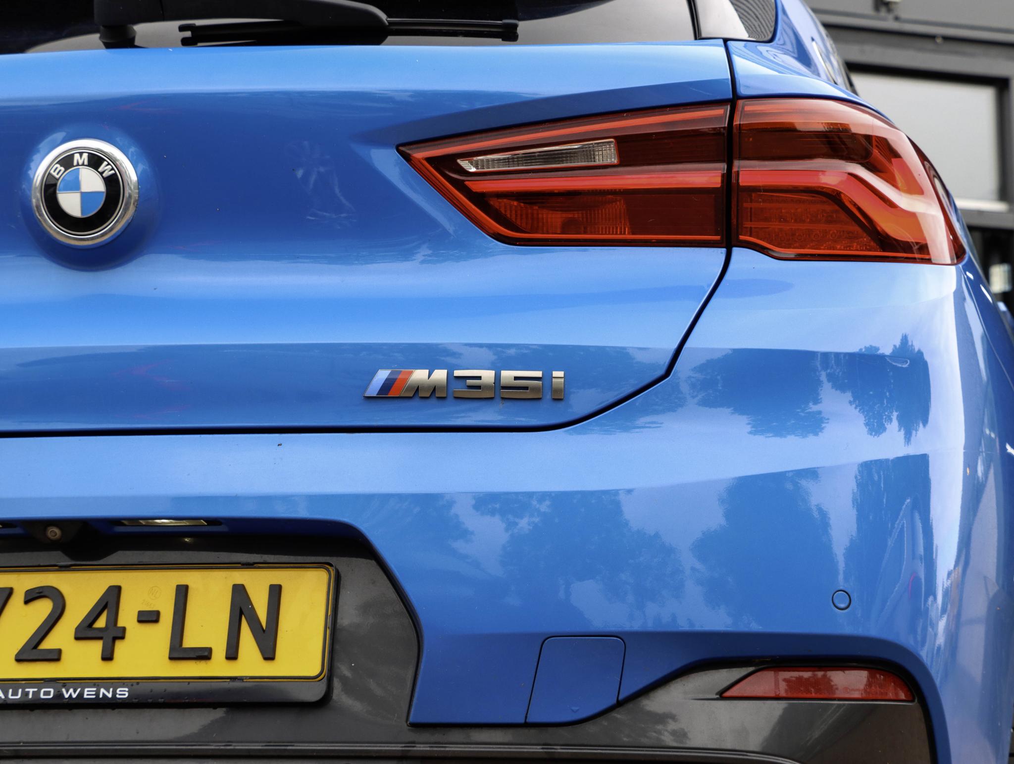 Foto van BMW X2 M35i
