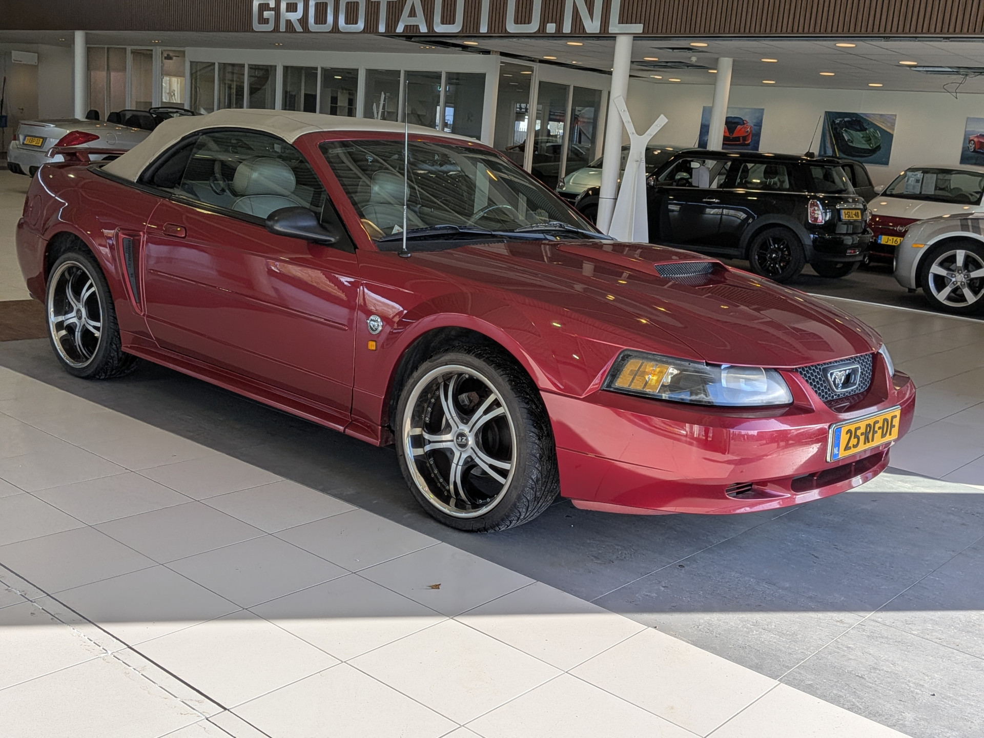 Ford Mustang 3.9  V6 Automaat 2004 - voorkant