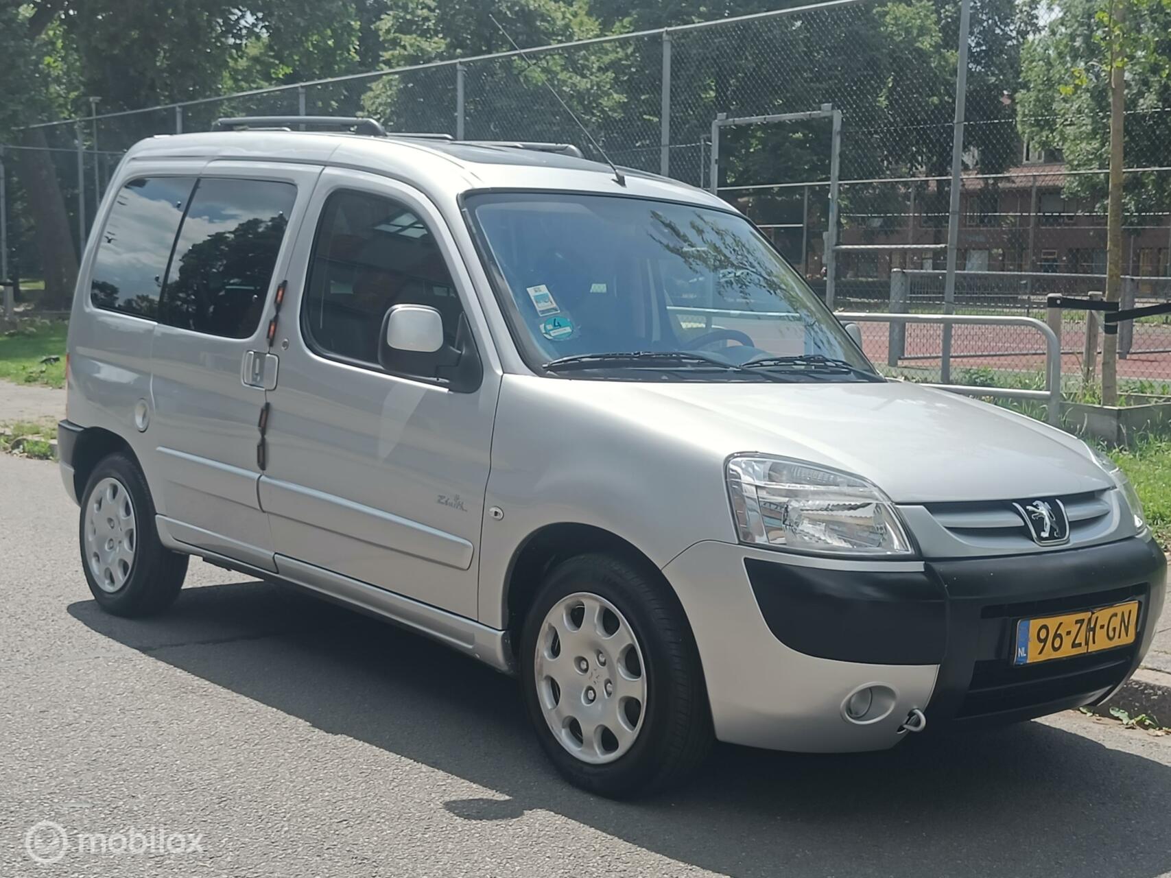 Foto van Peugeot Partner Tepee
