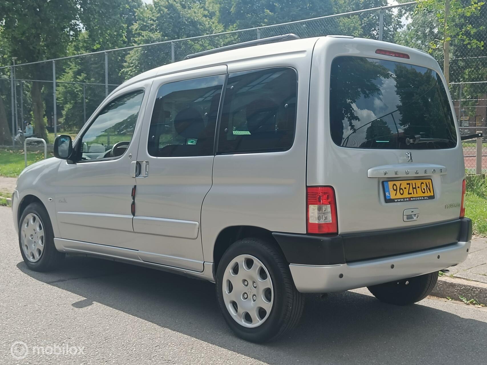 Foto van Peugeot Partner Tepee