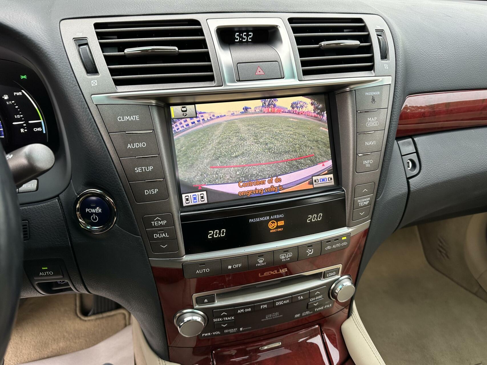 Foto van Lexus LS